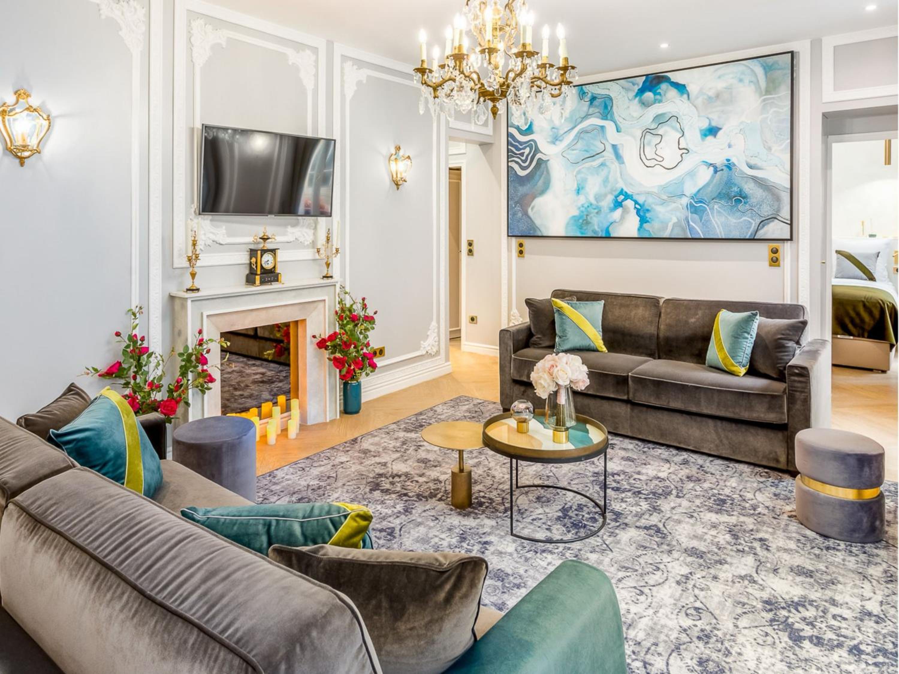 Merveil - Signature Suite - Louvre - Victoria
