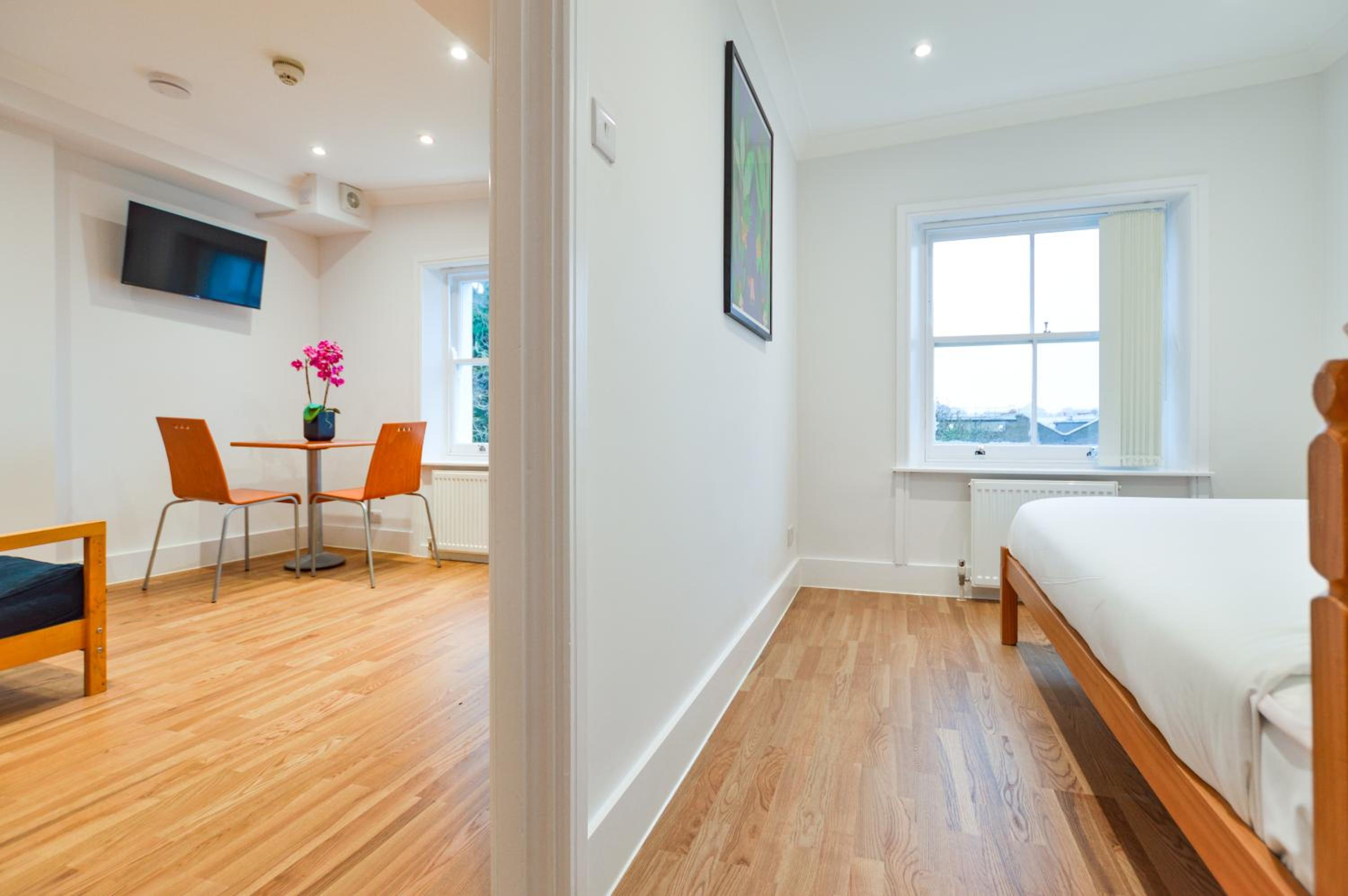 Westbourne Crescent Serviced Apartments