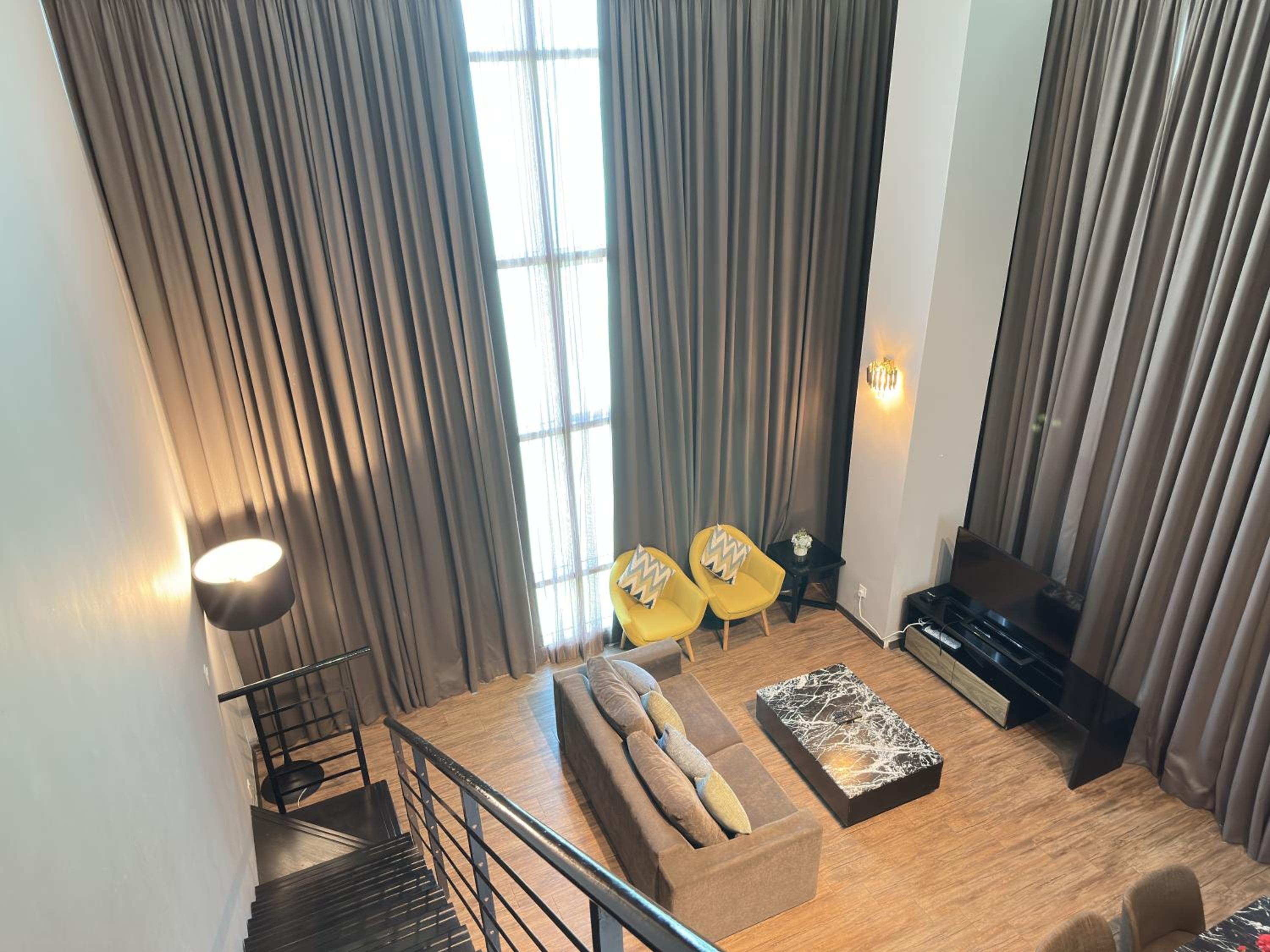 Seaview 2BR Duplex at Maritime Georgetown with Pool & Gym 73A