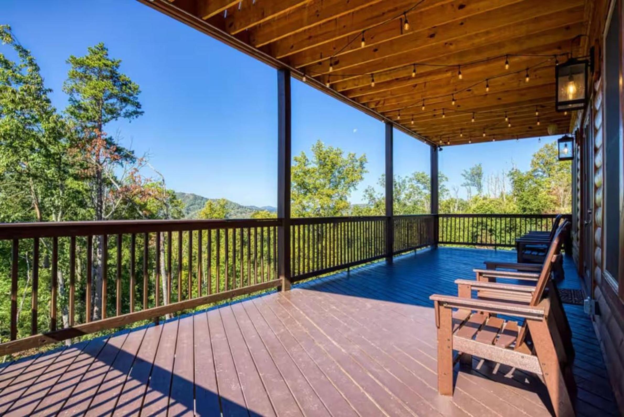 Timber Log Cabin Hot Tub,Pool Table Games MORE