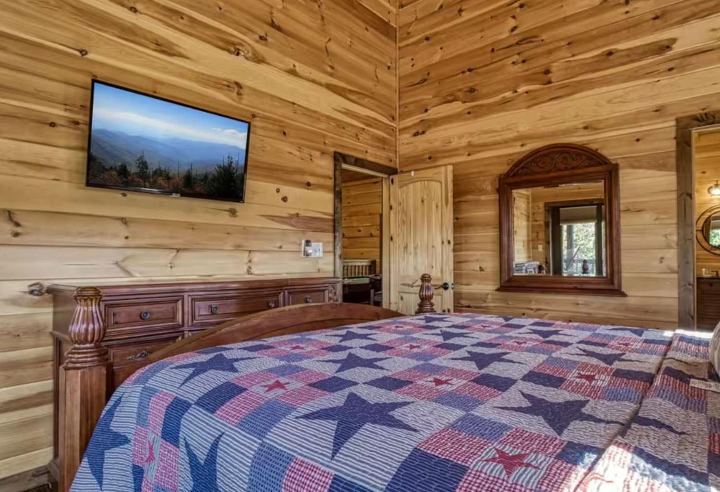 Timber Log Cabin Hot Tub,Pool Table Games MORE