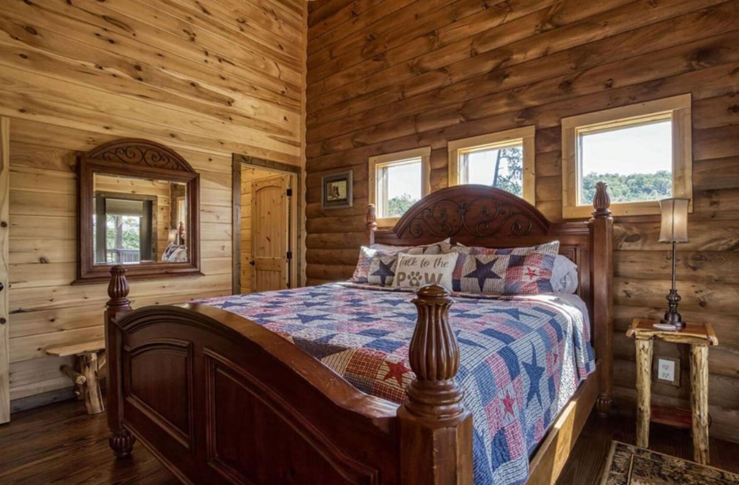 Timber Log Cabin Hot Tub,Pool Table Games MORE