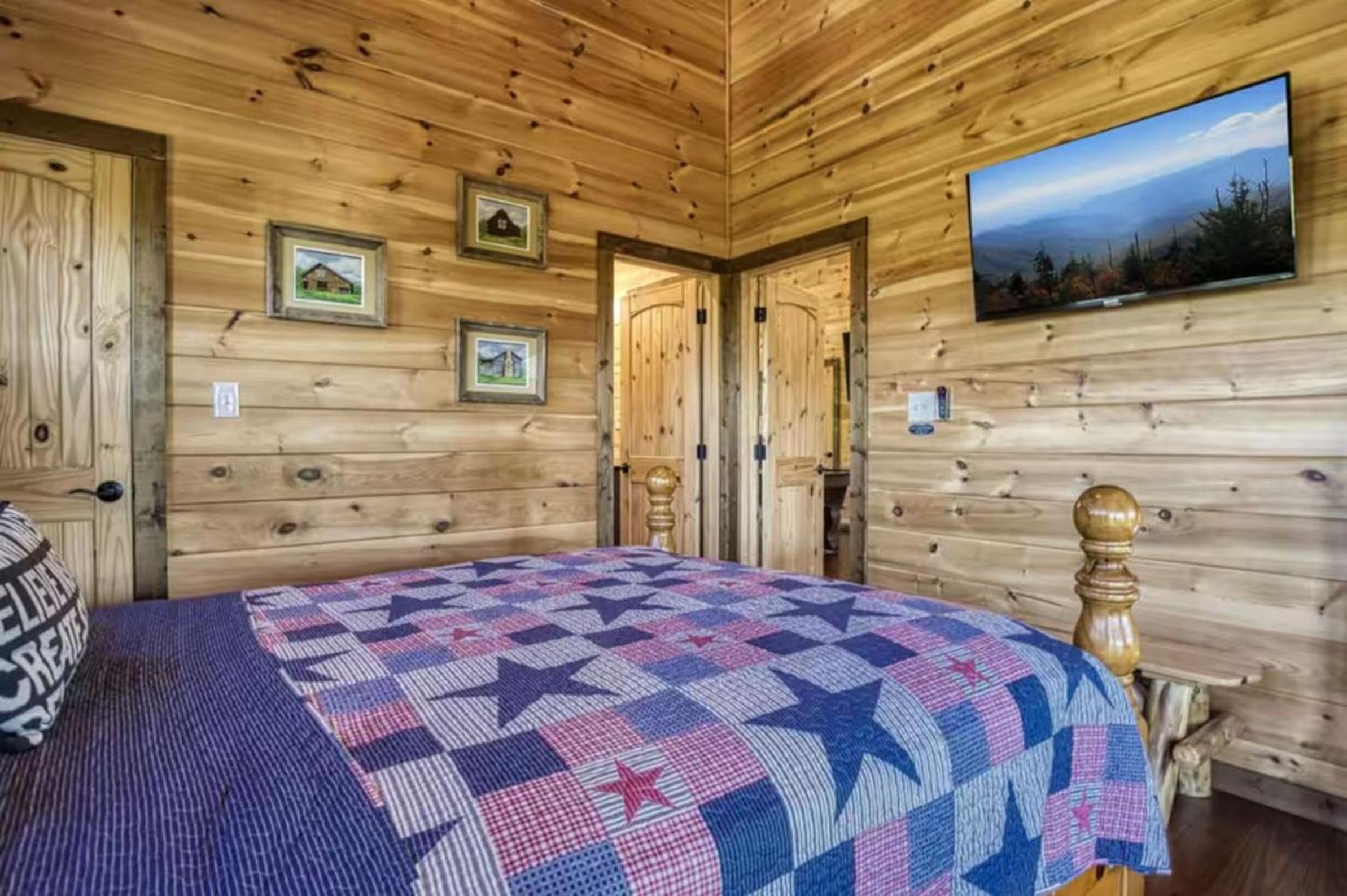 Timber Log Cabin Hot Tub,Pool Table Games MORE