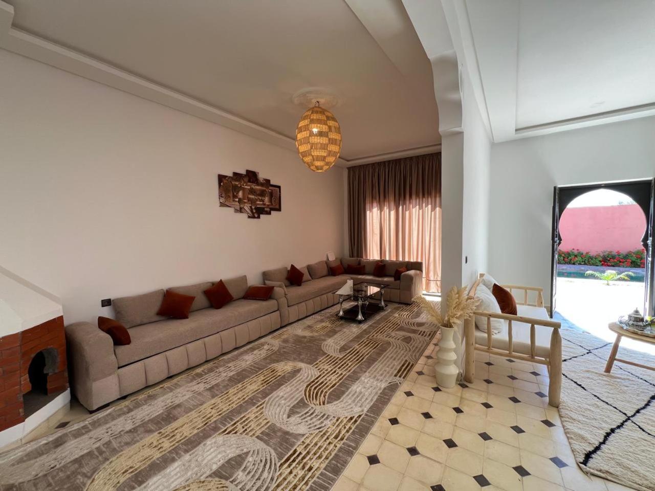 Villa Familiale avec Piscine Privée à Marrakech