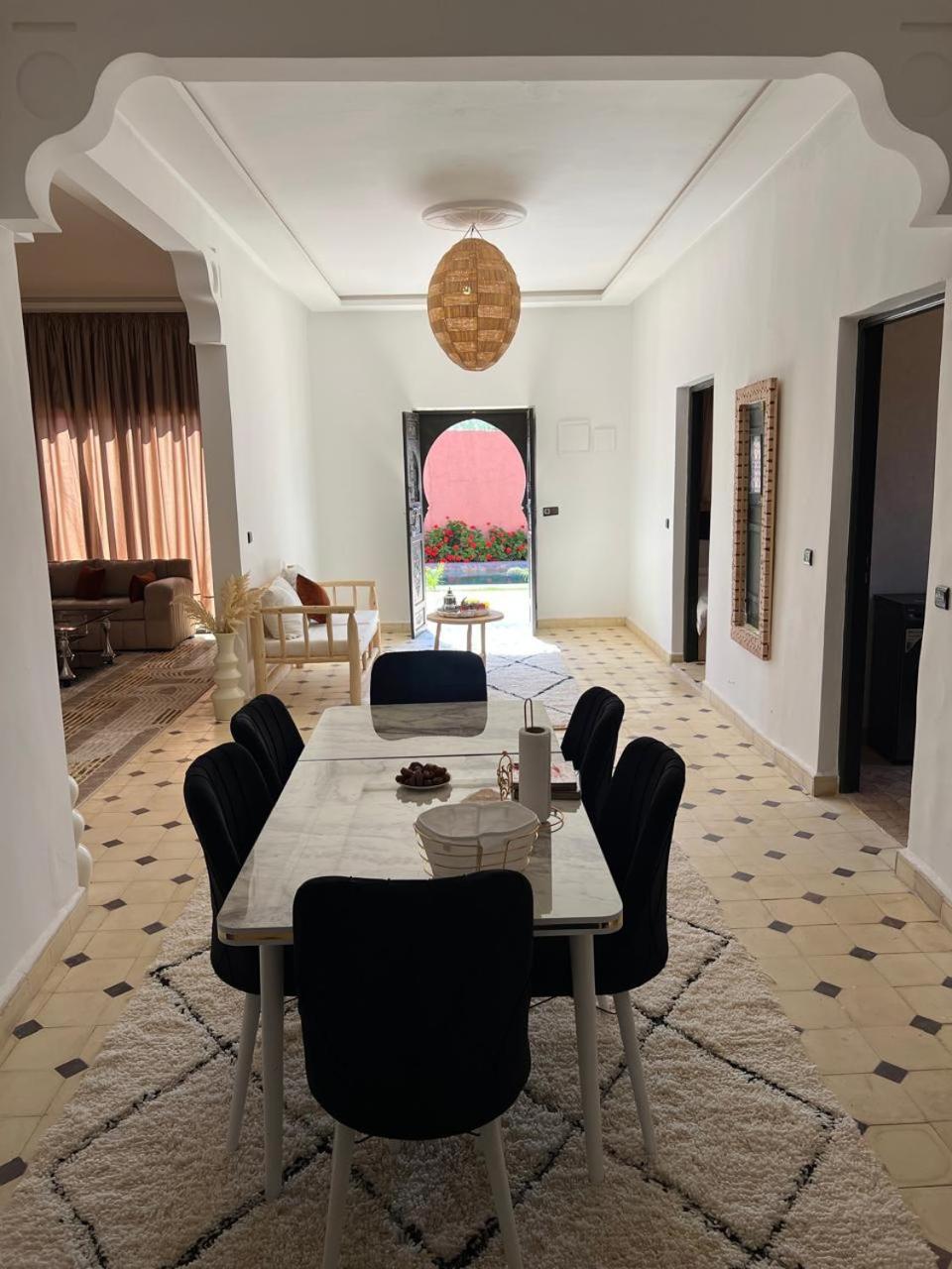 Villa Familiale avec Piscine Privée à Marrakech