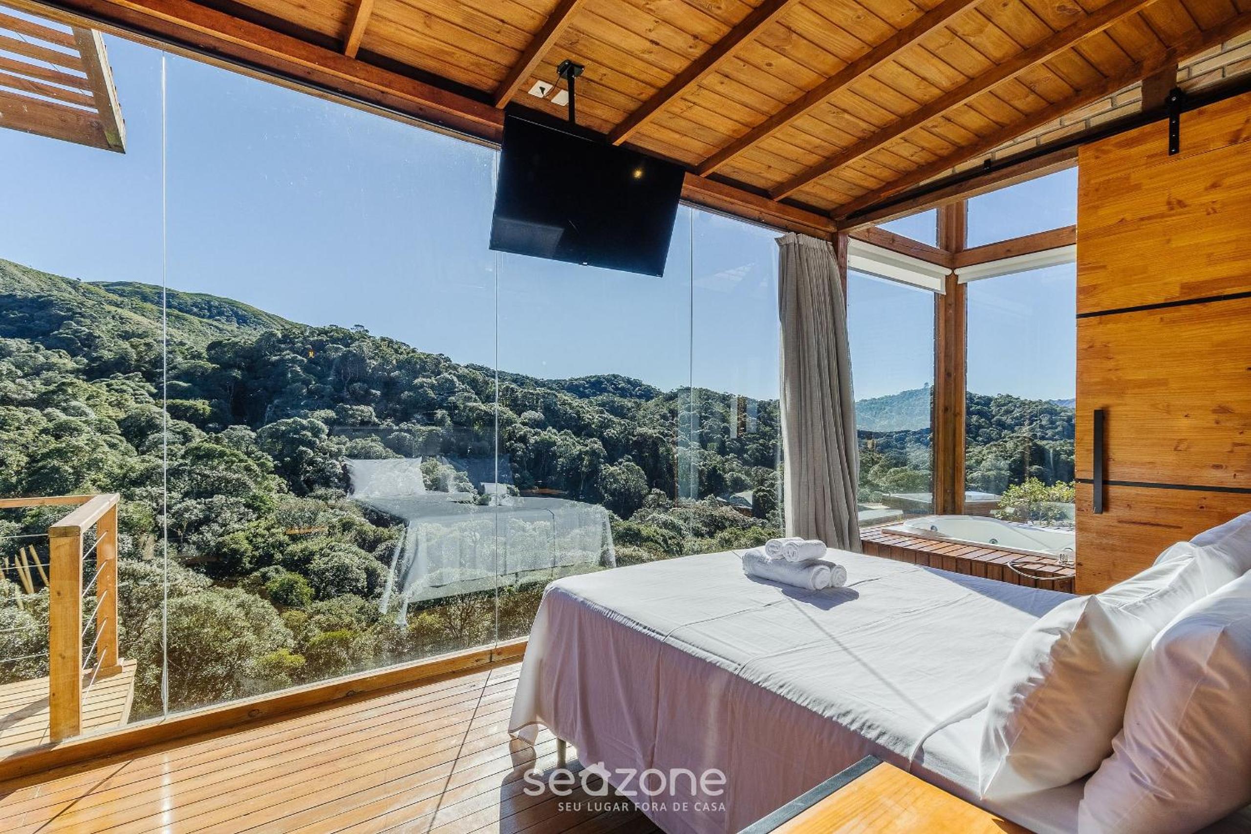 Cozy cabin with jacuzzi and fireplace – VST019