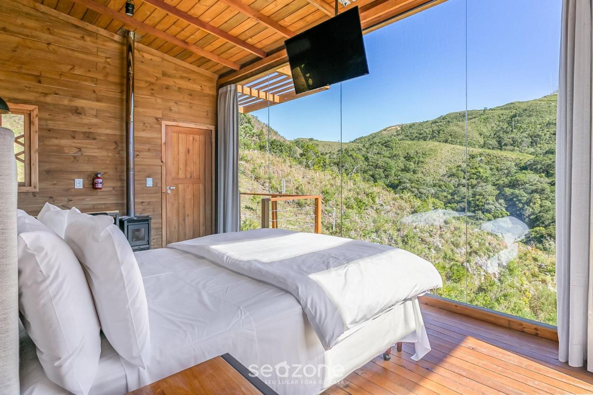 Amazing cabin with mountain view VST021