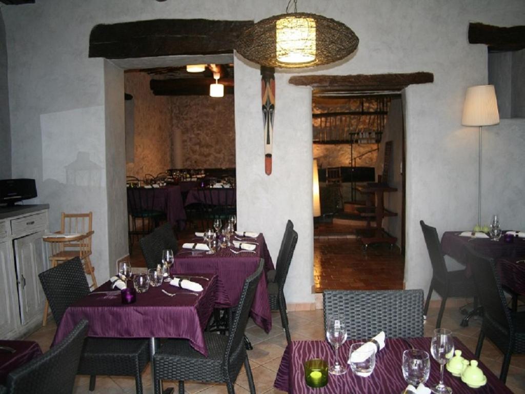 restaurant