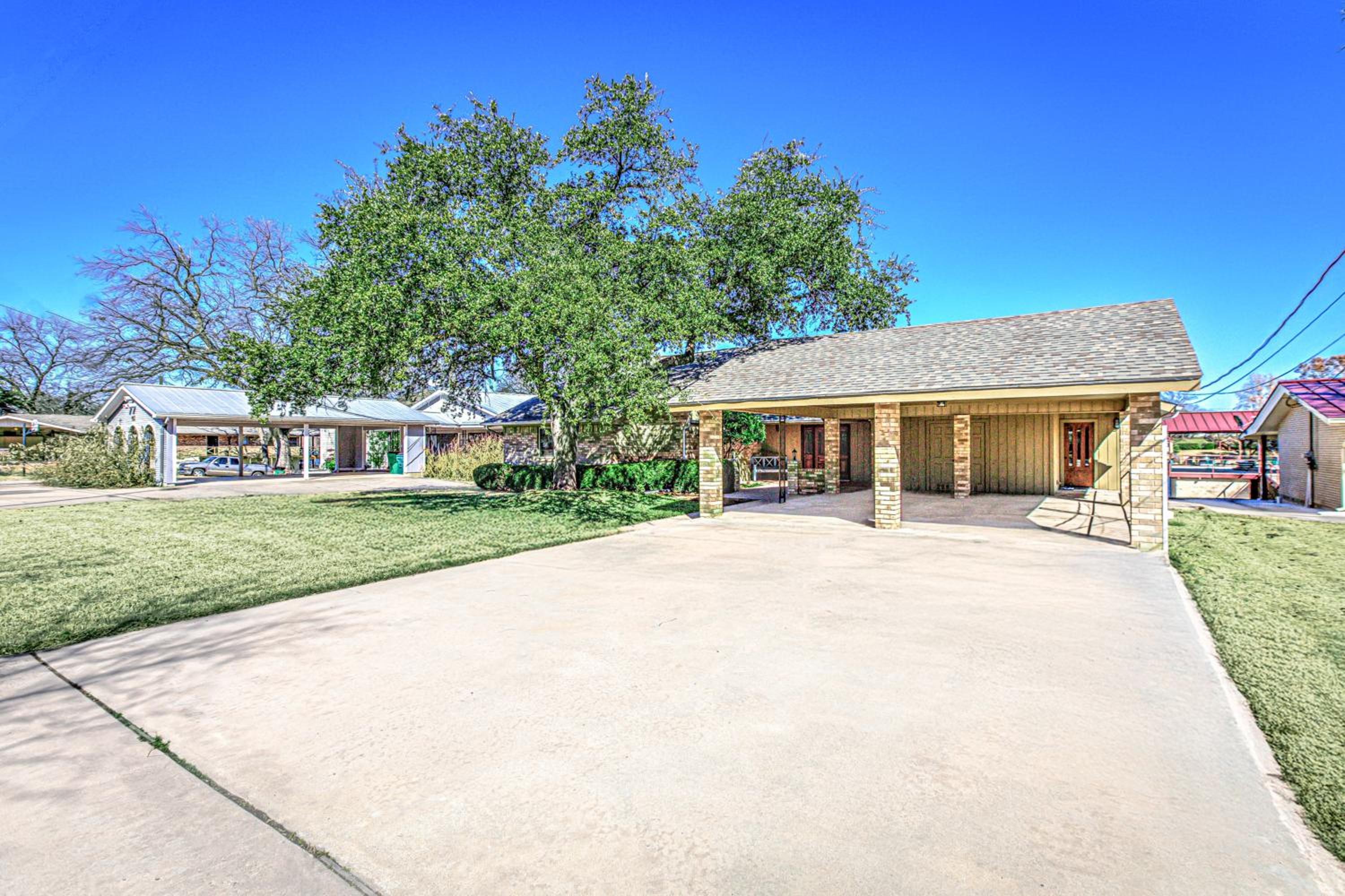 Deep Water Dock and Slip Lake LBJ Getaway