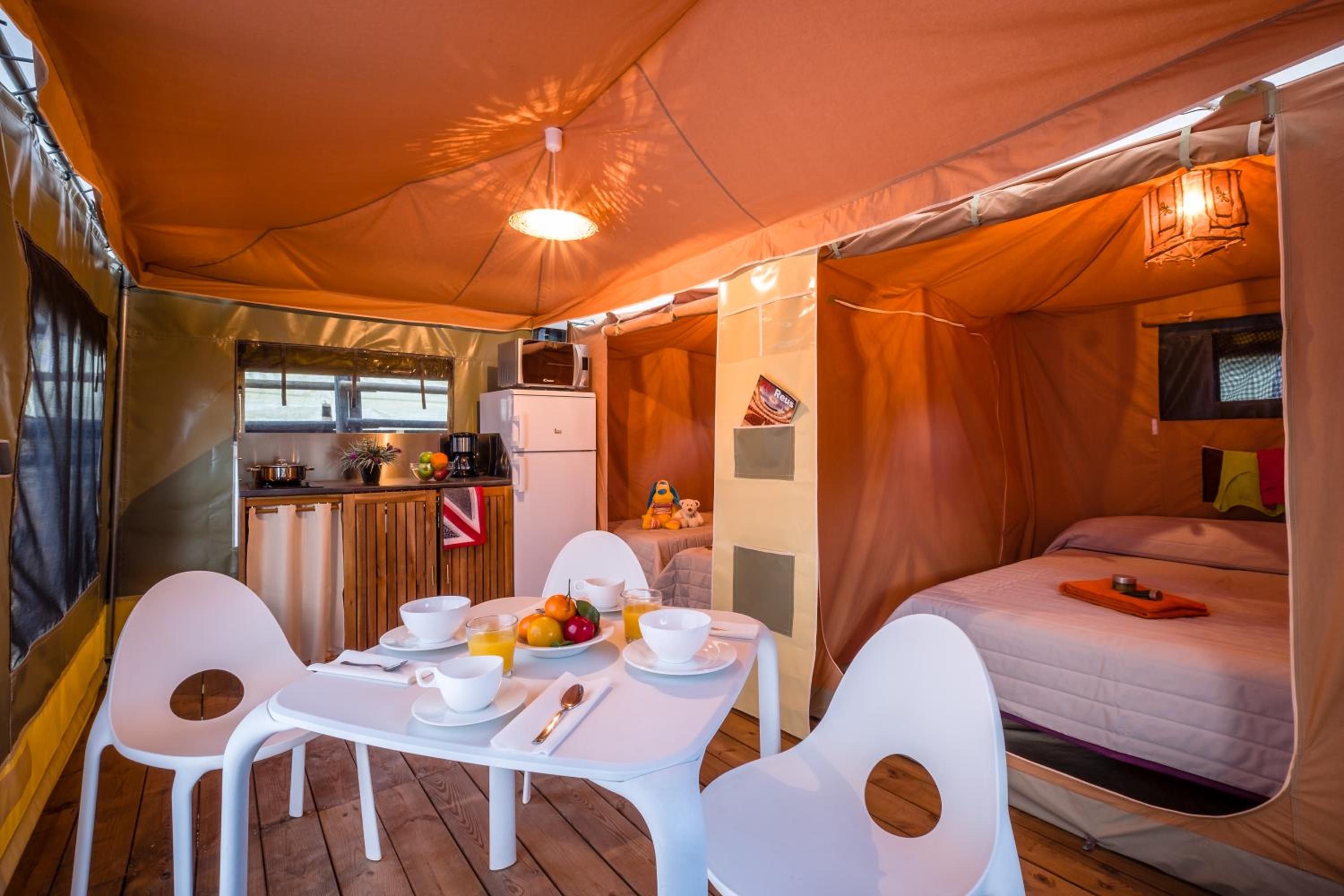 Camping Estival Torre de la Mora