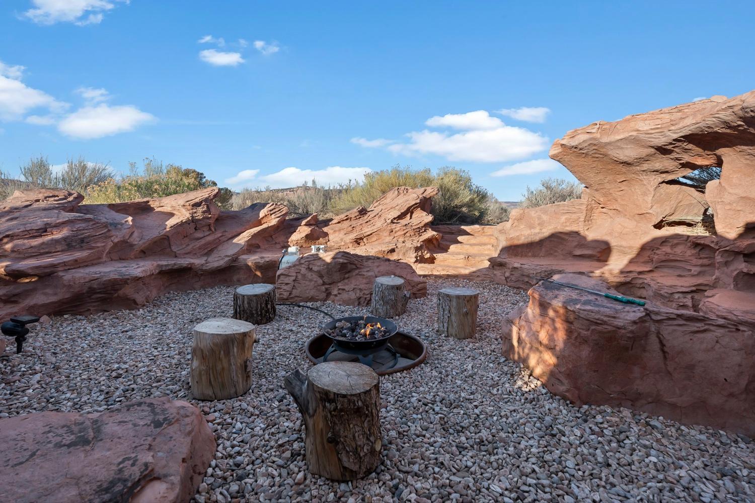 Southwest Silo Stay- 1 Bedroom Near Zion & Bryce