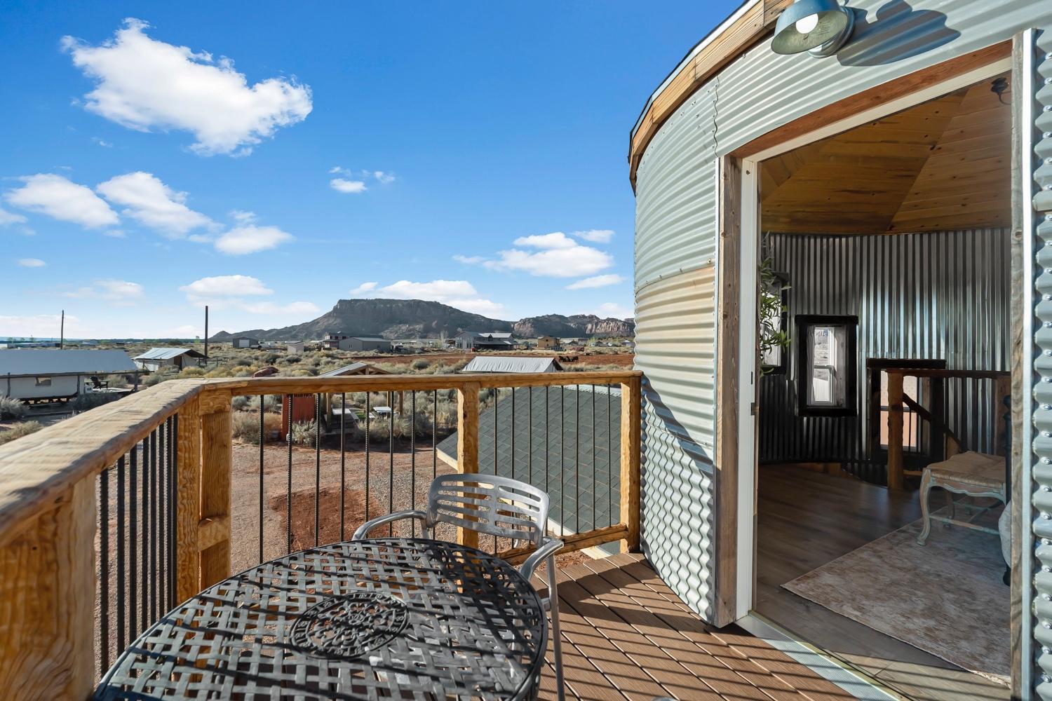 Southwest Silo Stay- 1 Bedroom Near Zion & Bryce