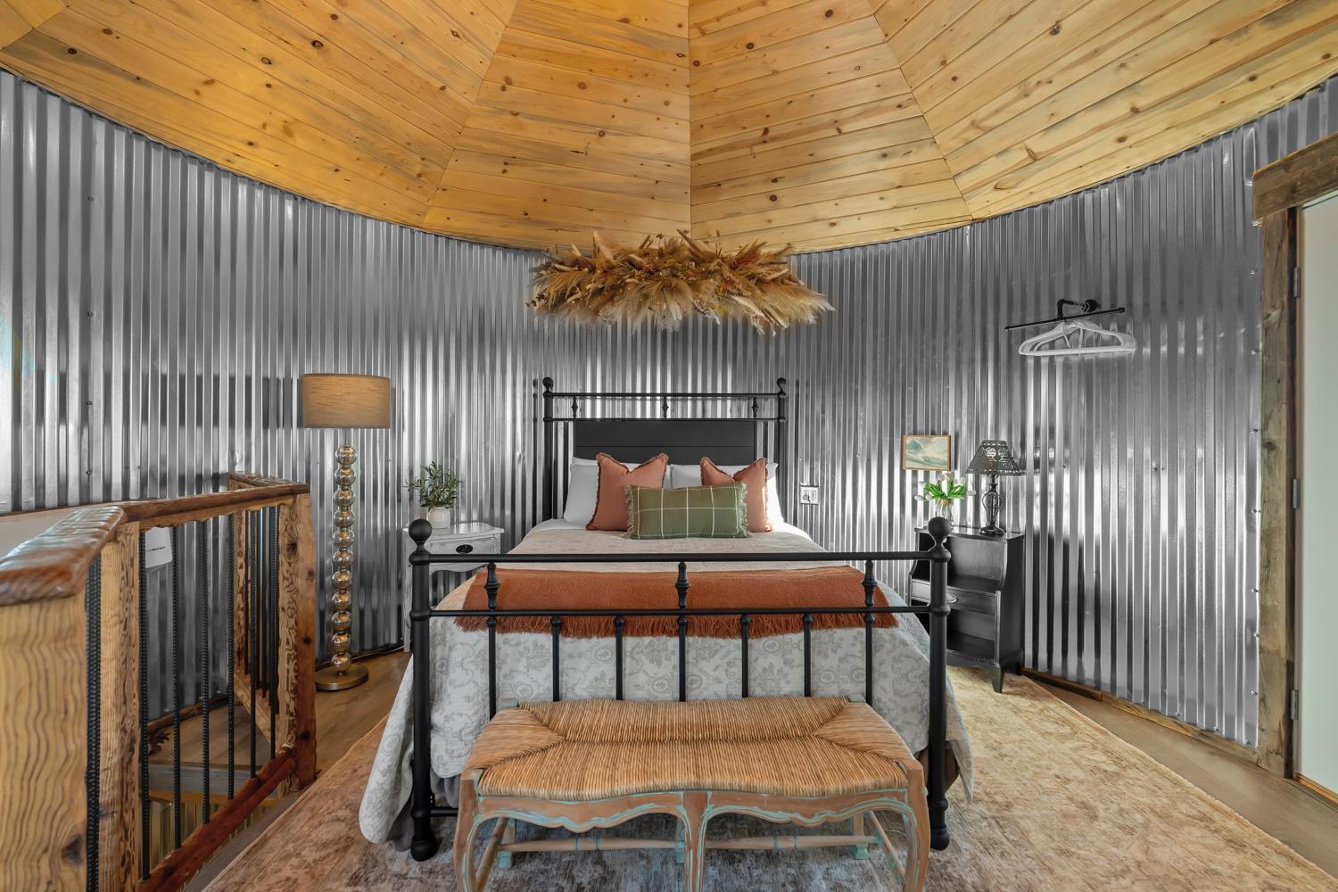 Southwest Silo Stay- 1 Bedroom Near Zion & Bryce