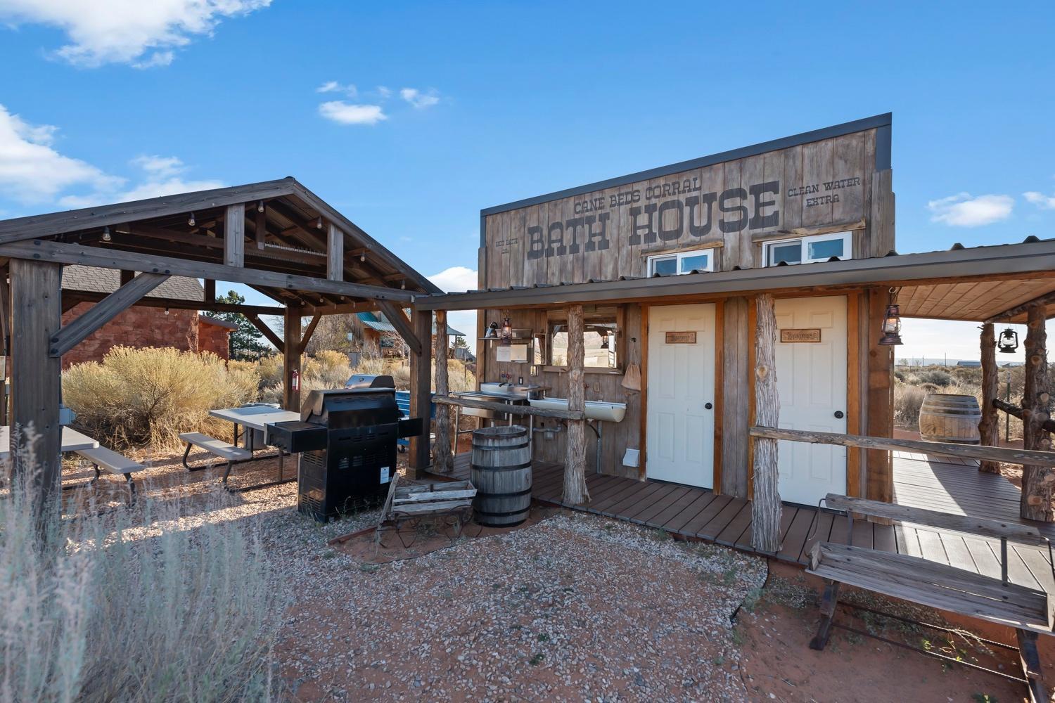 Southwest Silo Stay- 1 Bedroom Near Zion & Bryce