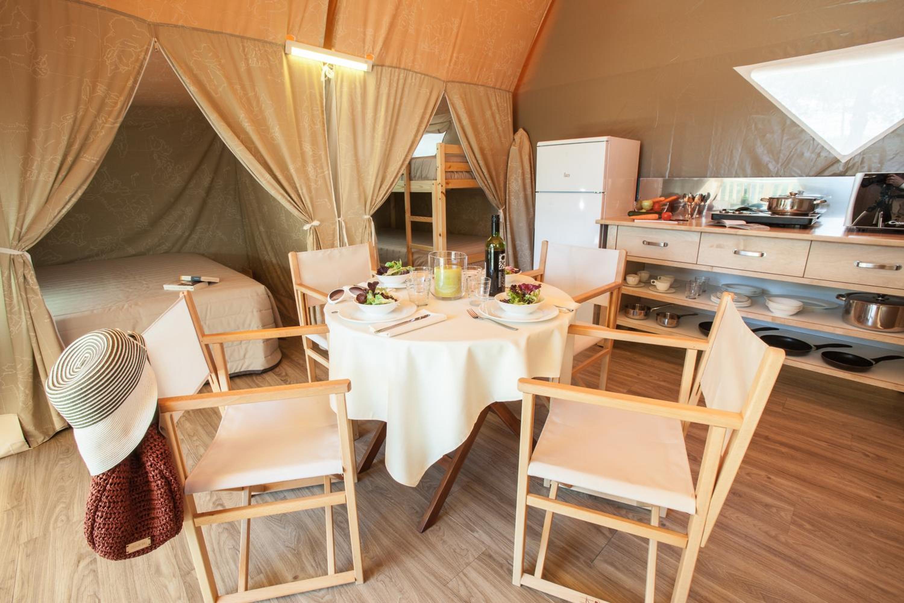 Camping Estival Torre de la Mora