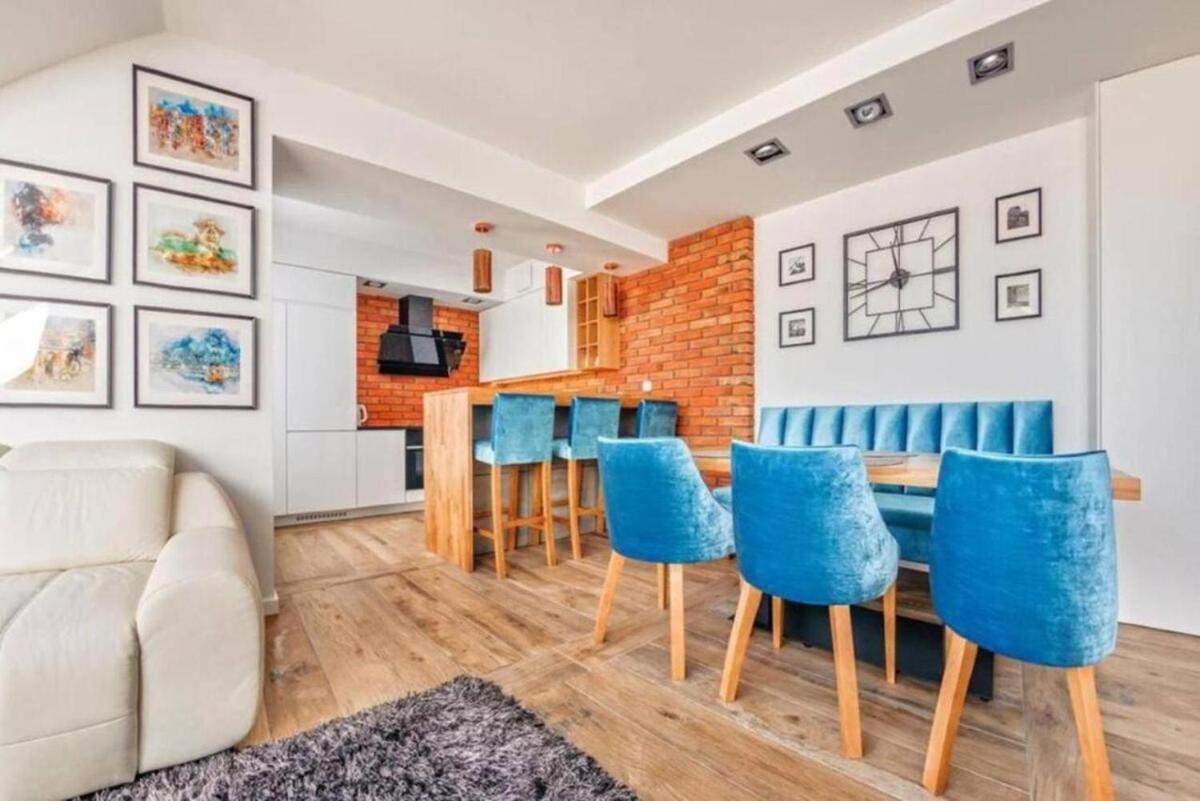 Close-Chic Apartments - Cozy and Bright - Great Location &Swietej Barbary