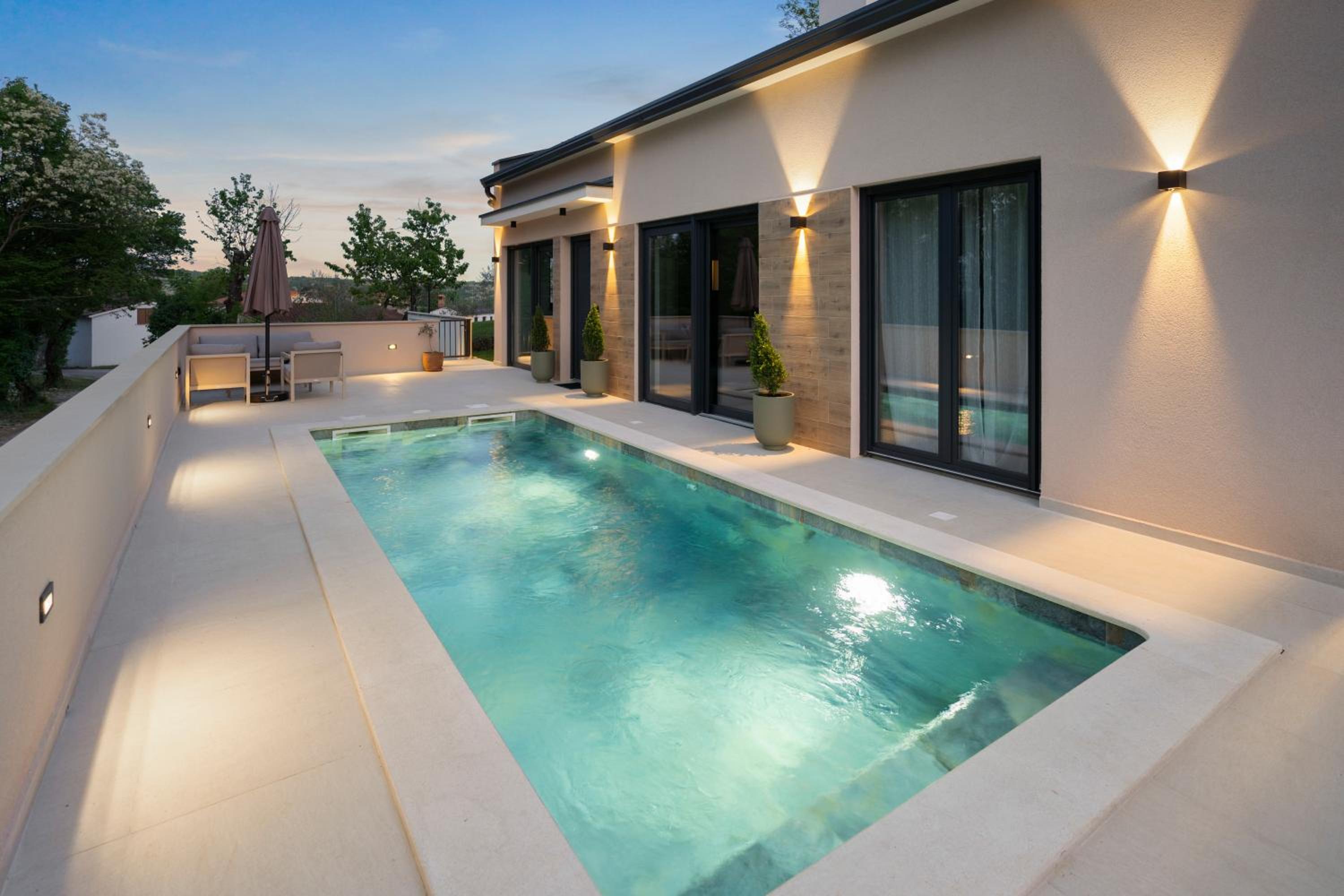 Charming Villa Harmonia with Heated pool and Indoor Jacuzzi surrounded by nature