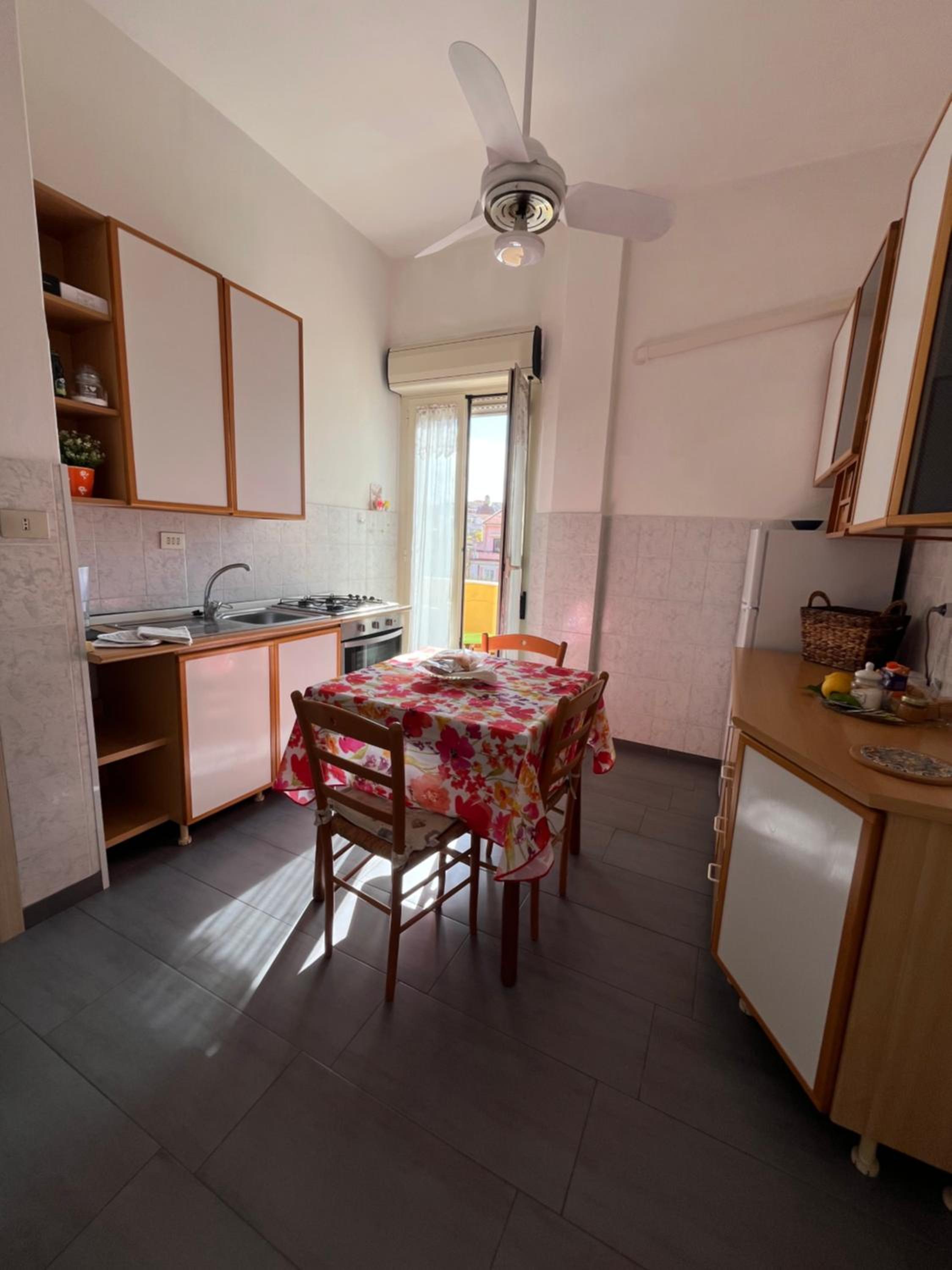 Sunny House, Piazza Repubblica