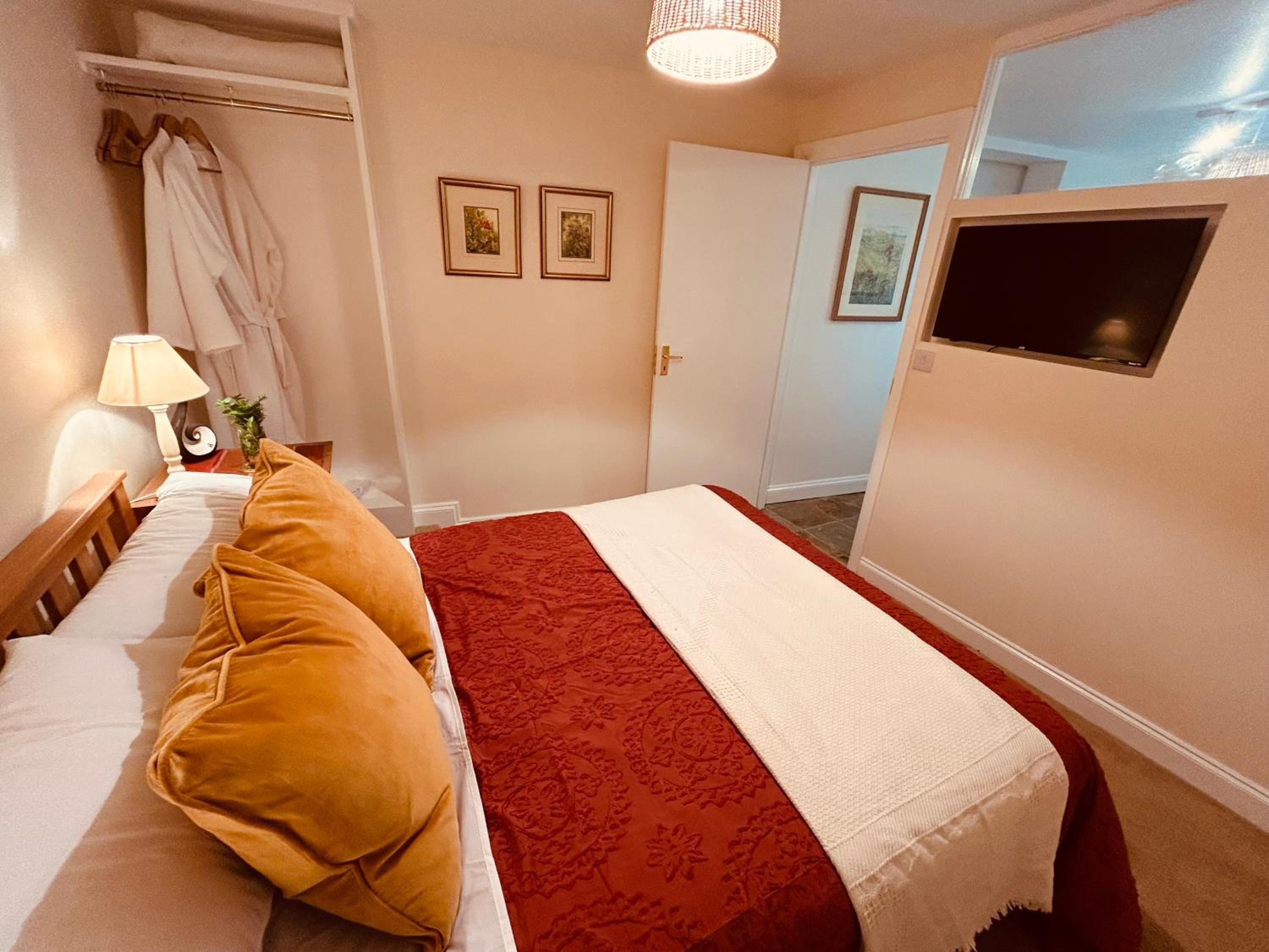 Four Seasons Cottage - in the Cotswolds