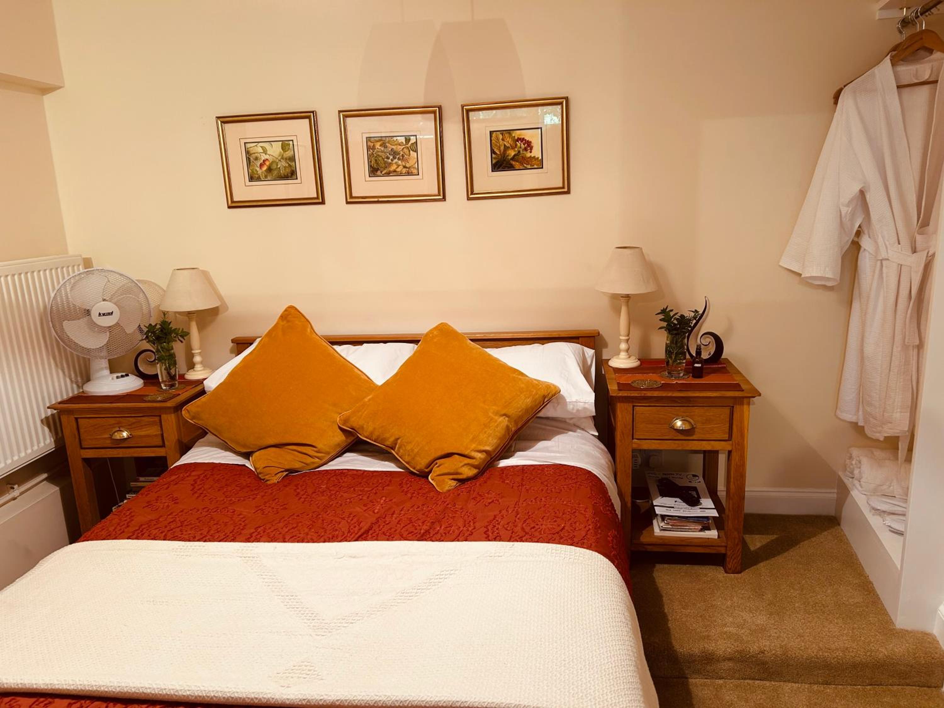 Four Seasons Cottage - in the Cotswolds