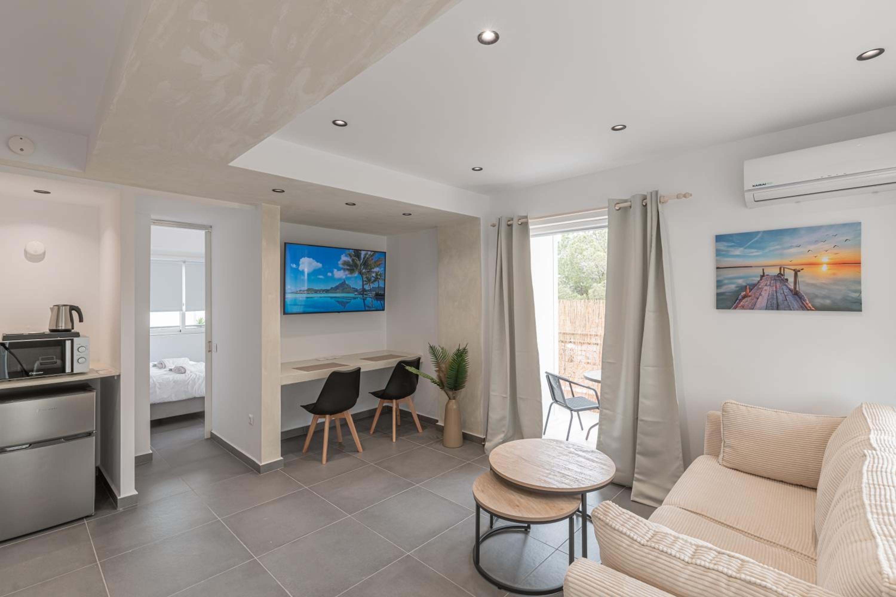 South Metro Suite