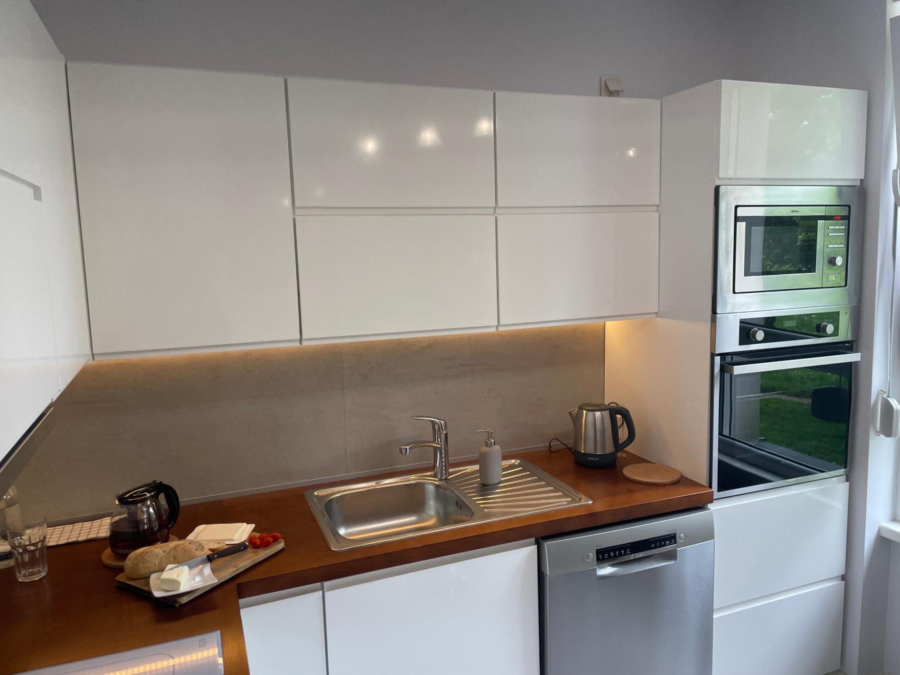 Apartament - jak w domu - 130m2 z Tarasem i ogródkiem
