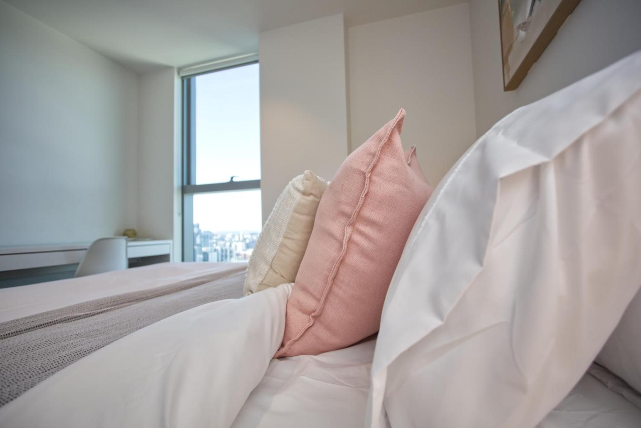 Docklands Skyline Apartments by Luma Signature