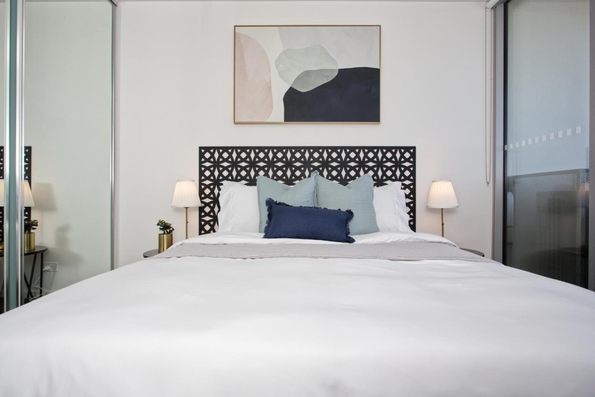 Docklands Skyline Apartments by Luma Signature