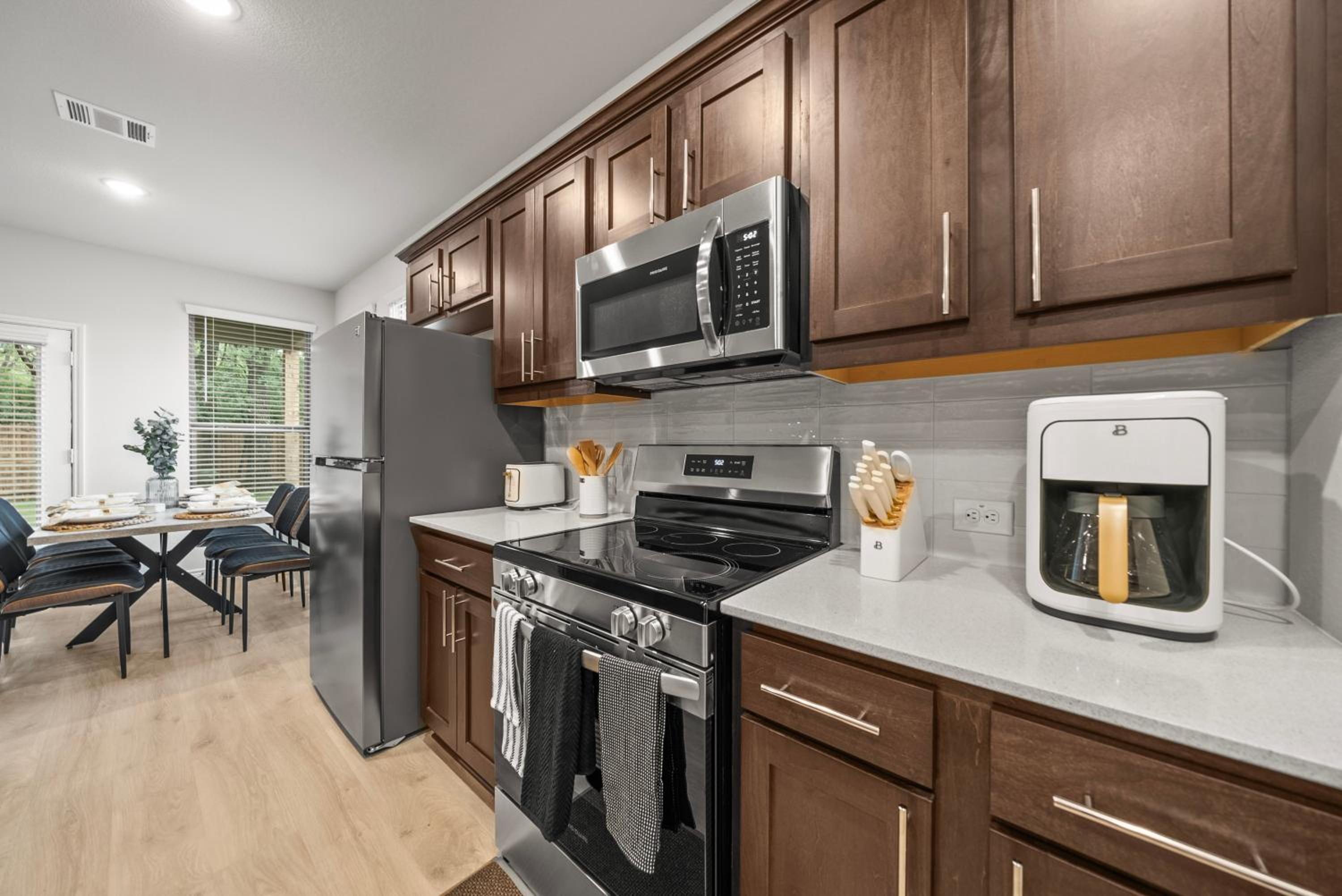 Luxurious 4 Bed Duplex Getaway!
