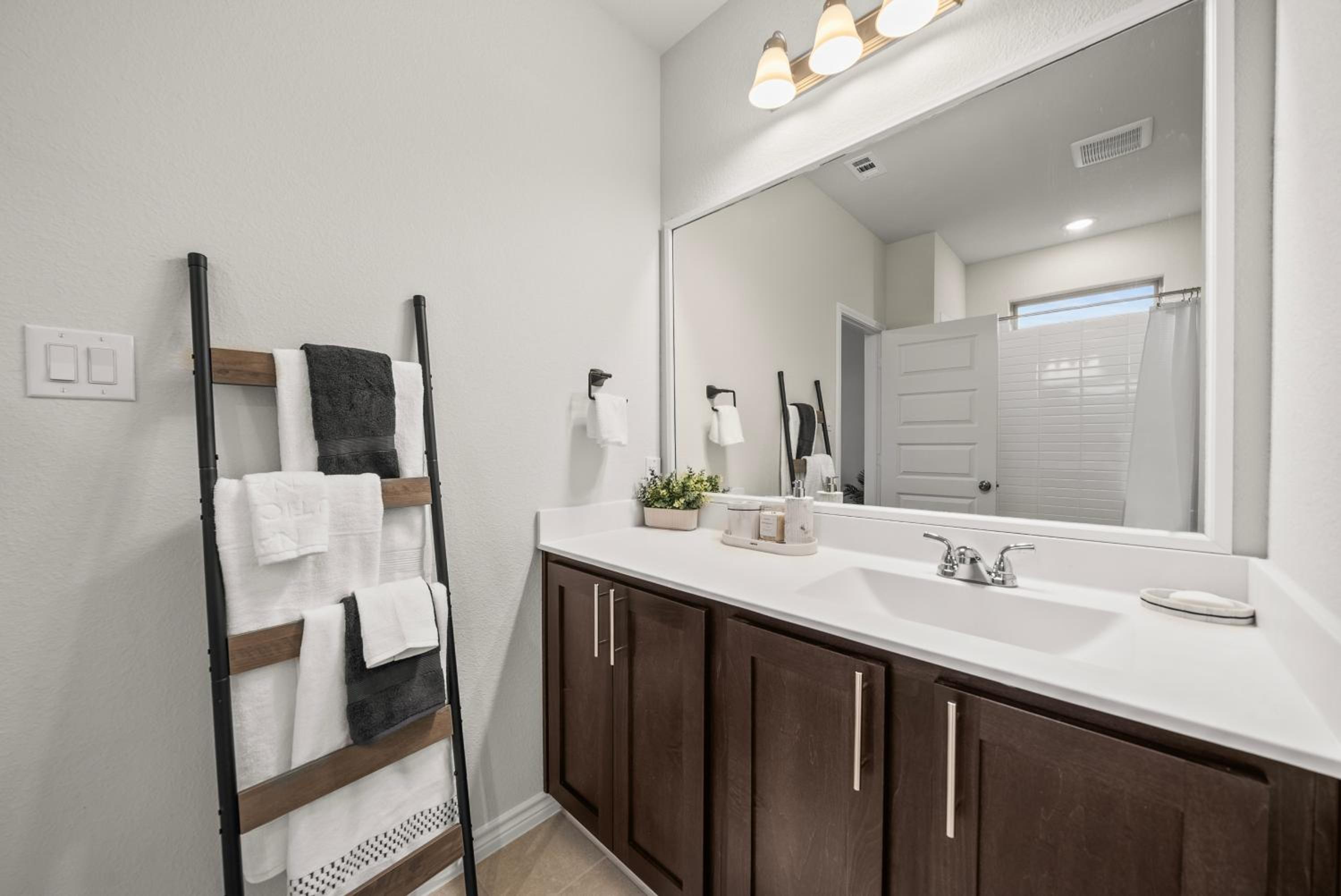 Luxurious 4 Bed Duplex Getaway!