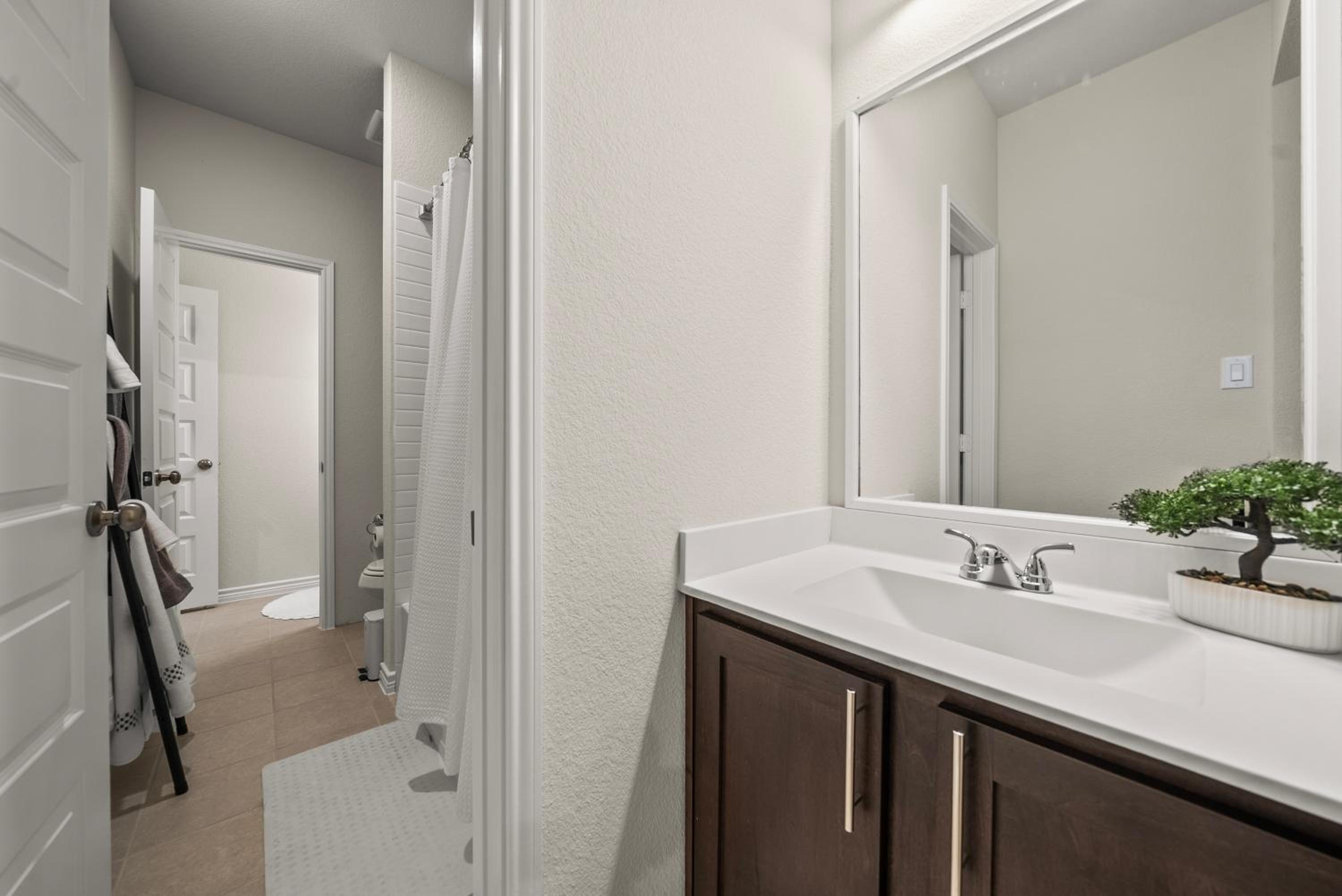 Luxurious 4 Bed Duplex Getaway!