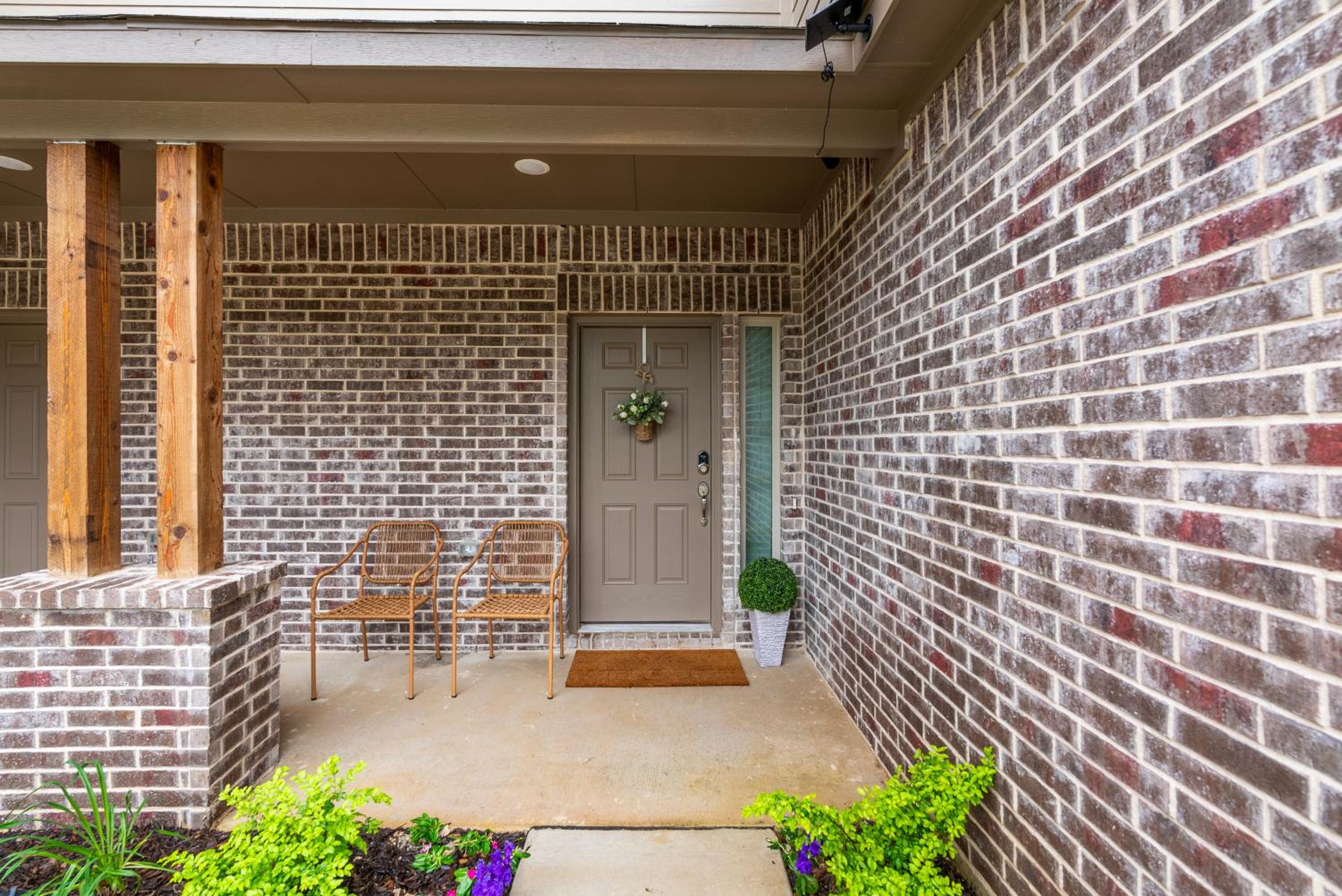 Luxurious 4 Bed Duplex Getaway!