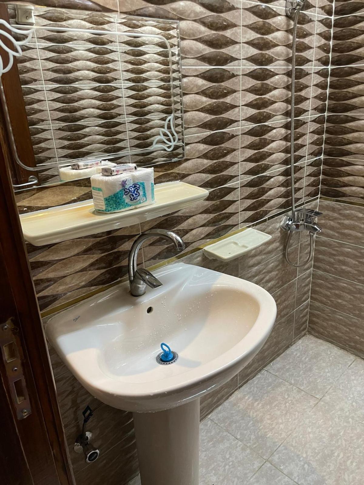 Luxe Nest Luxor Serviced Apartments 102