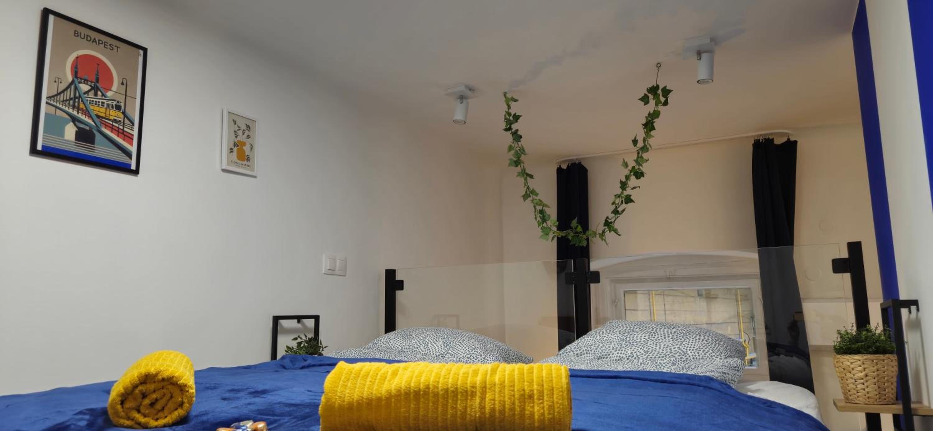 Eden's Golden Gallery Loft