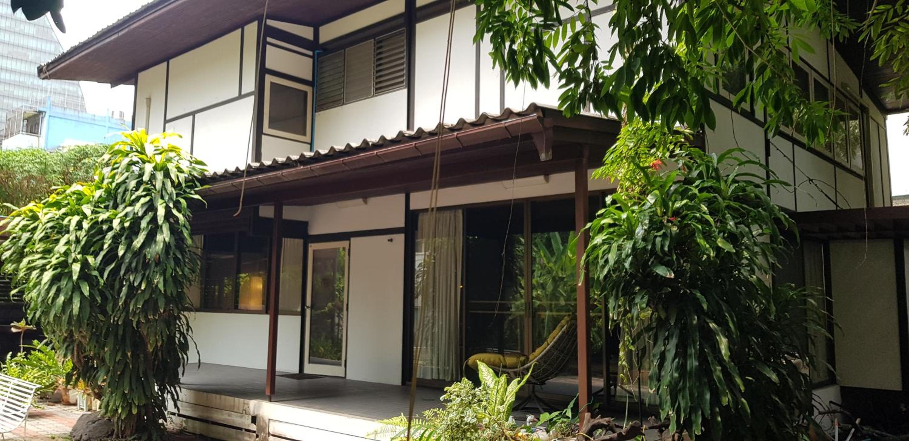 AT ASok Vintage House Near BTS Asok MRT Sukhumvit