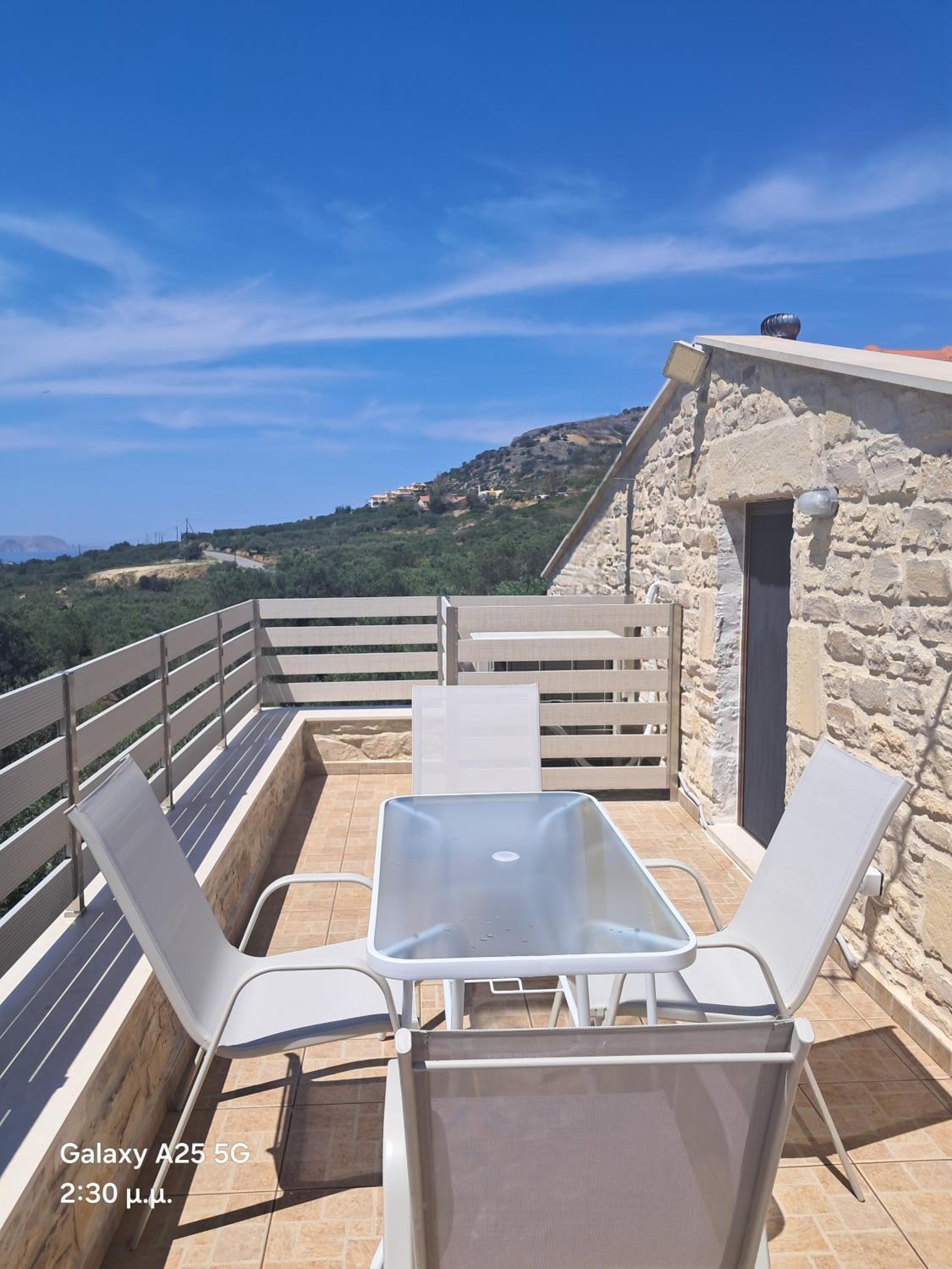 OLIVE LAND - ΓΗ ΤΗΣ ΕΛΙΑΣ / STONE VILLA.