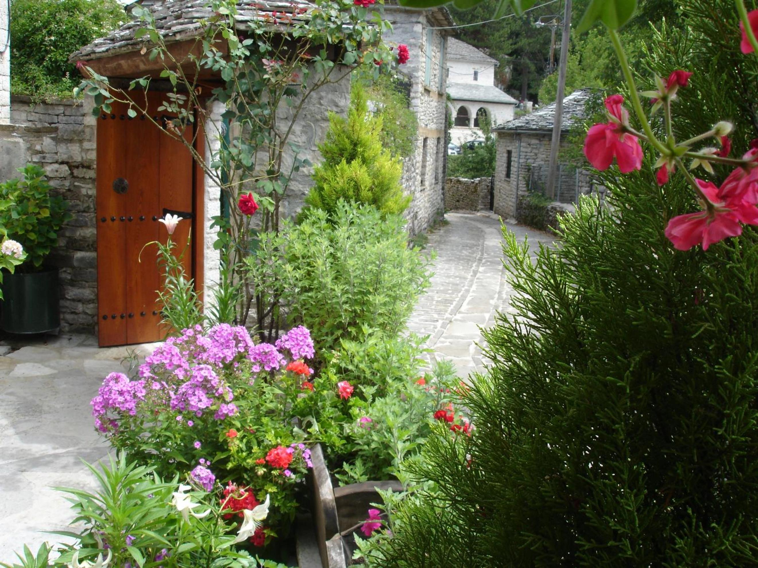 Photo 8