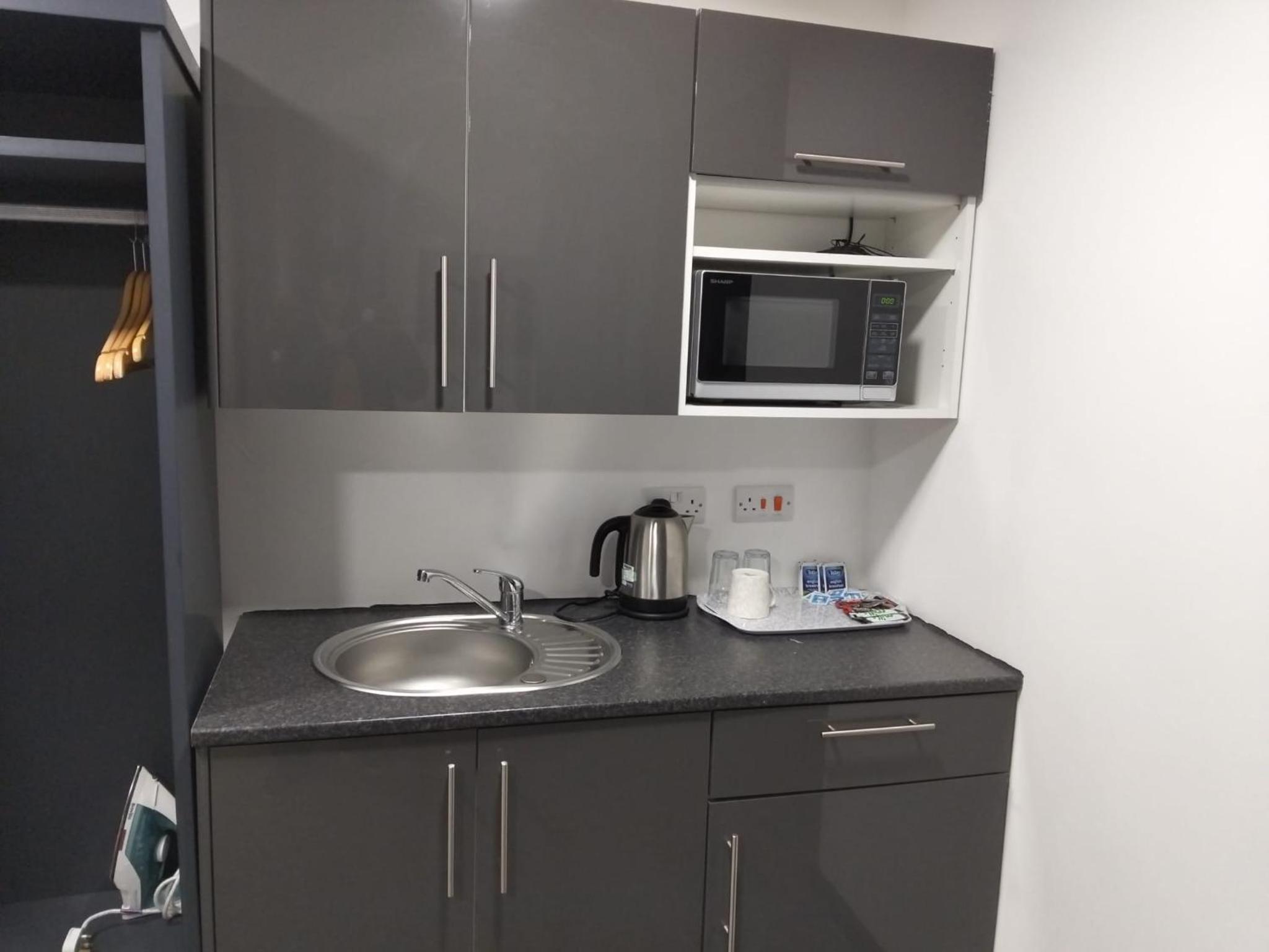 Studio - Sleeps 2 - Parking - Wifi