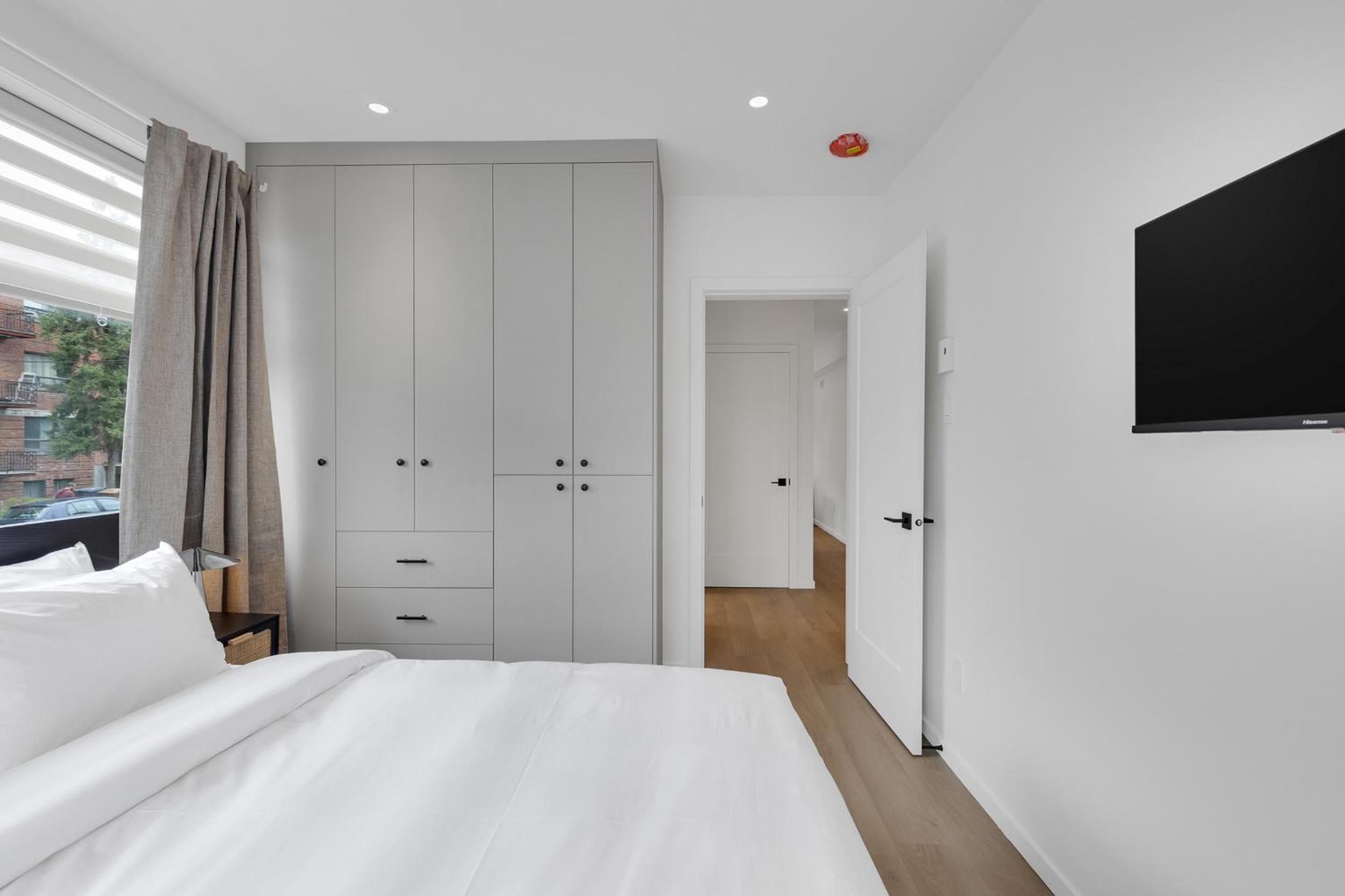Le Victoria Midtown Mtl