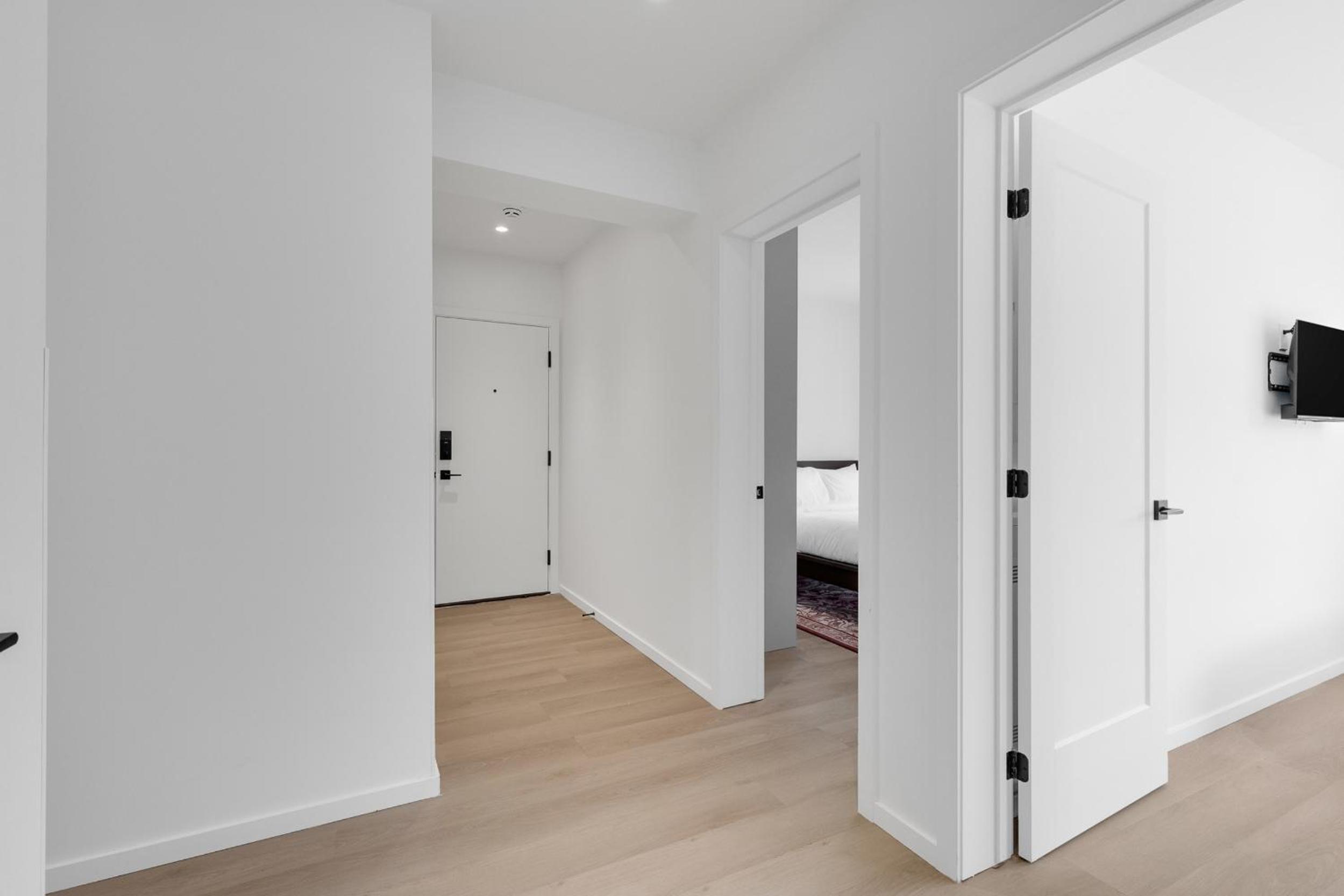 Le Victoria Midtown Mtl