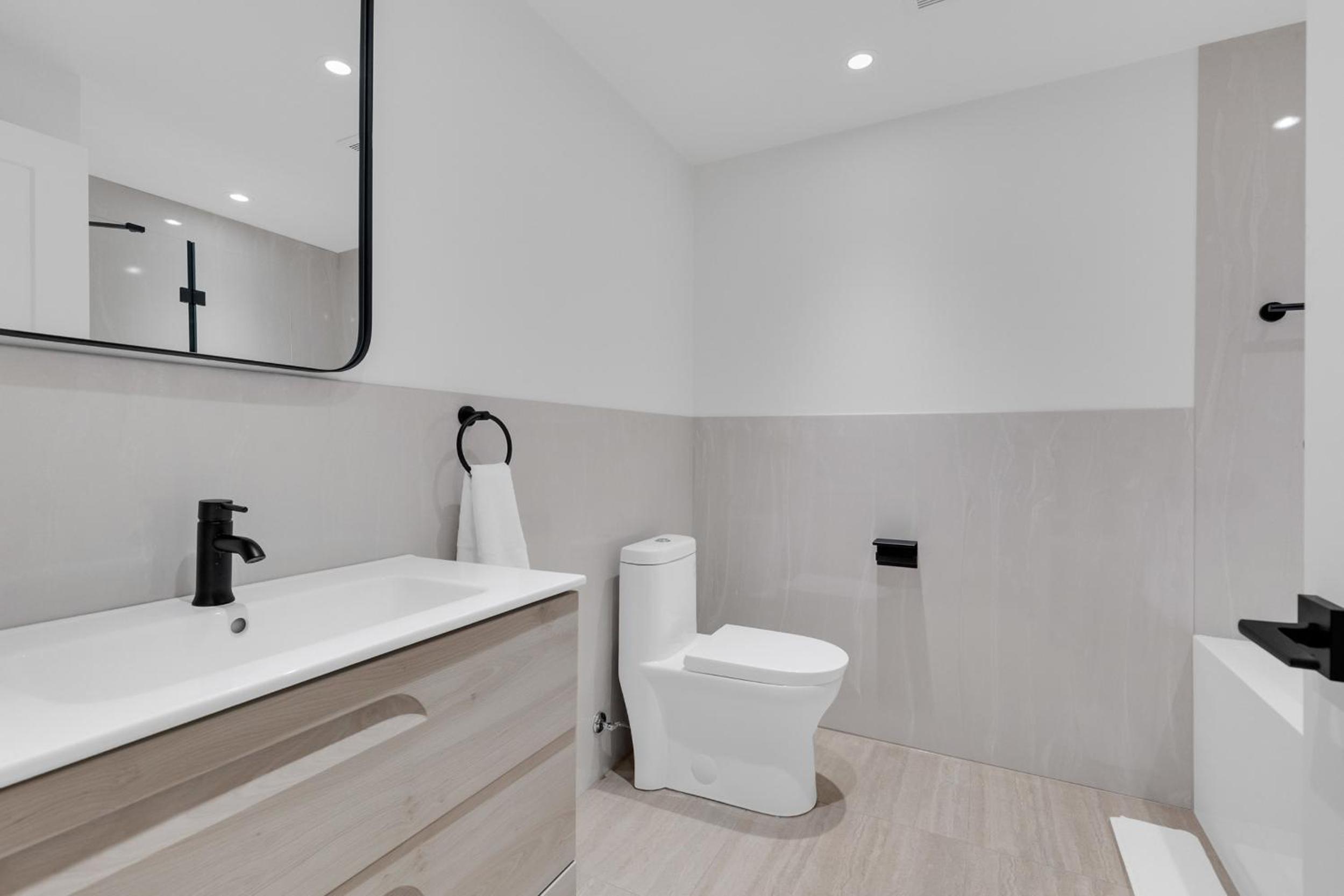 Le Victoria Midtown Mtl