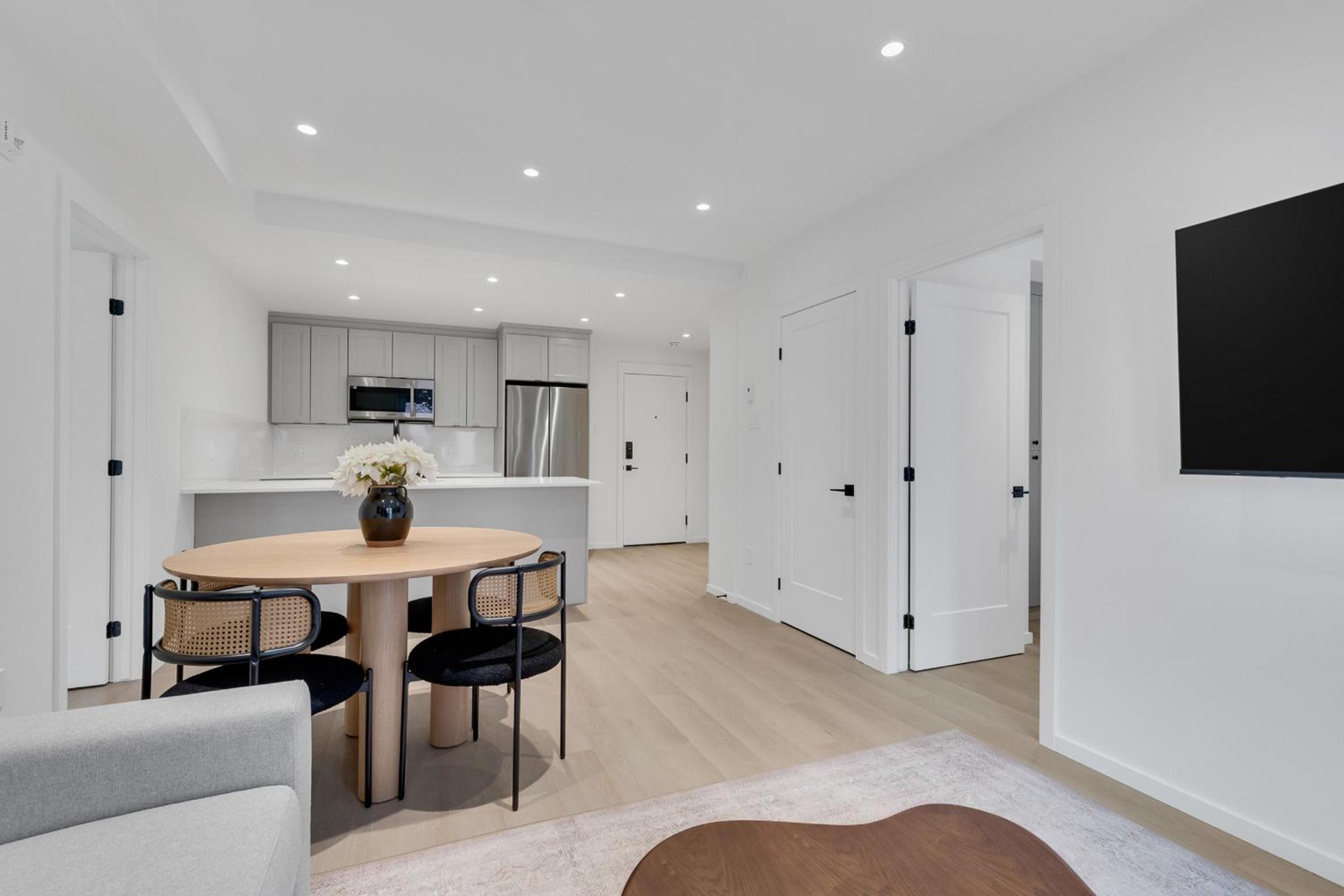 Le Victoria Midtown Mtl