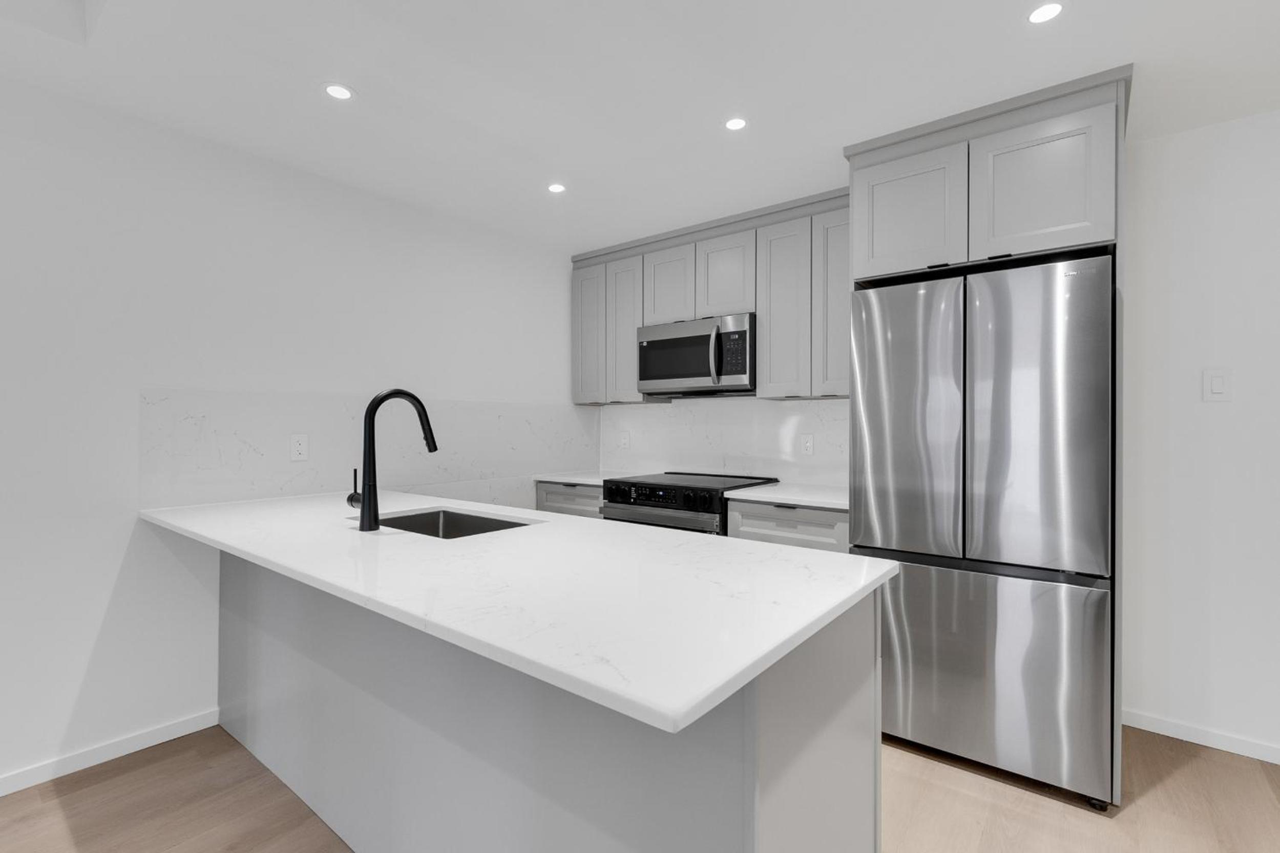 Le Victoria Midtown Mtl