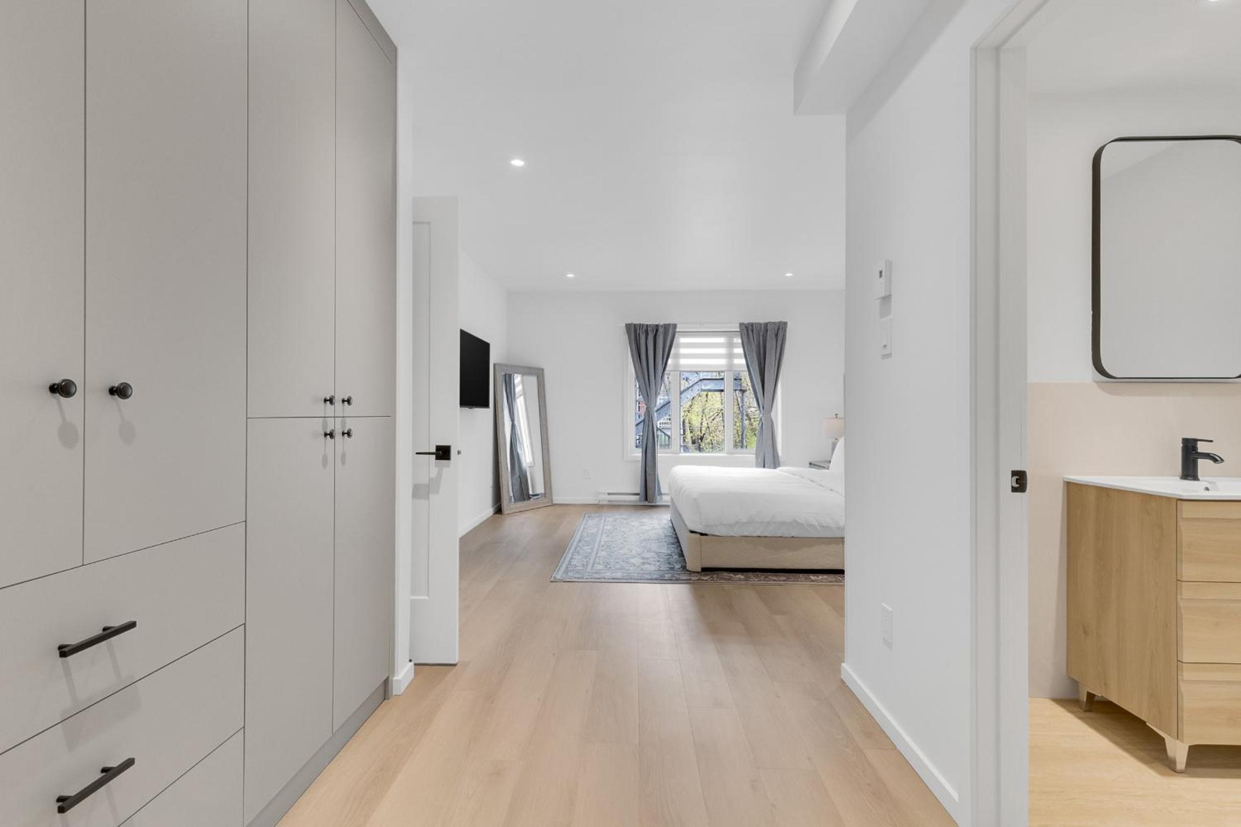 Le Victoria Midtown Mtl
