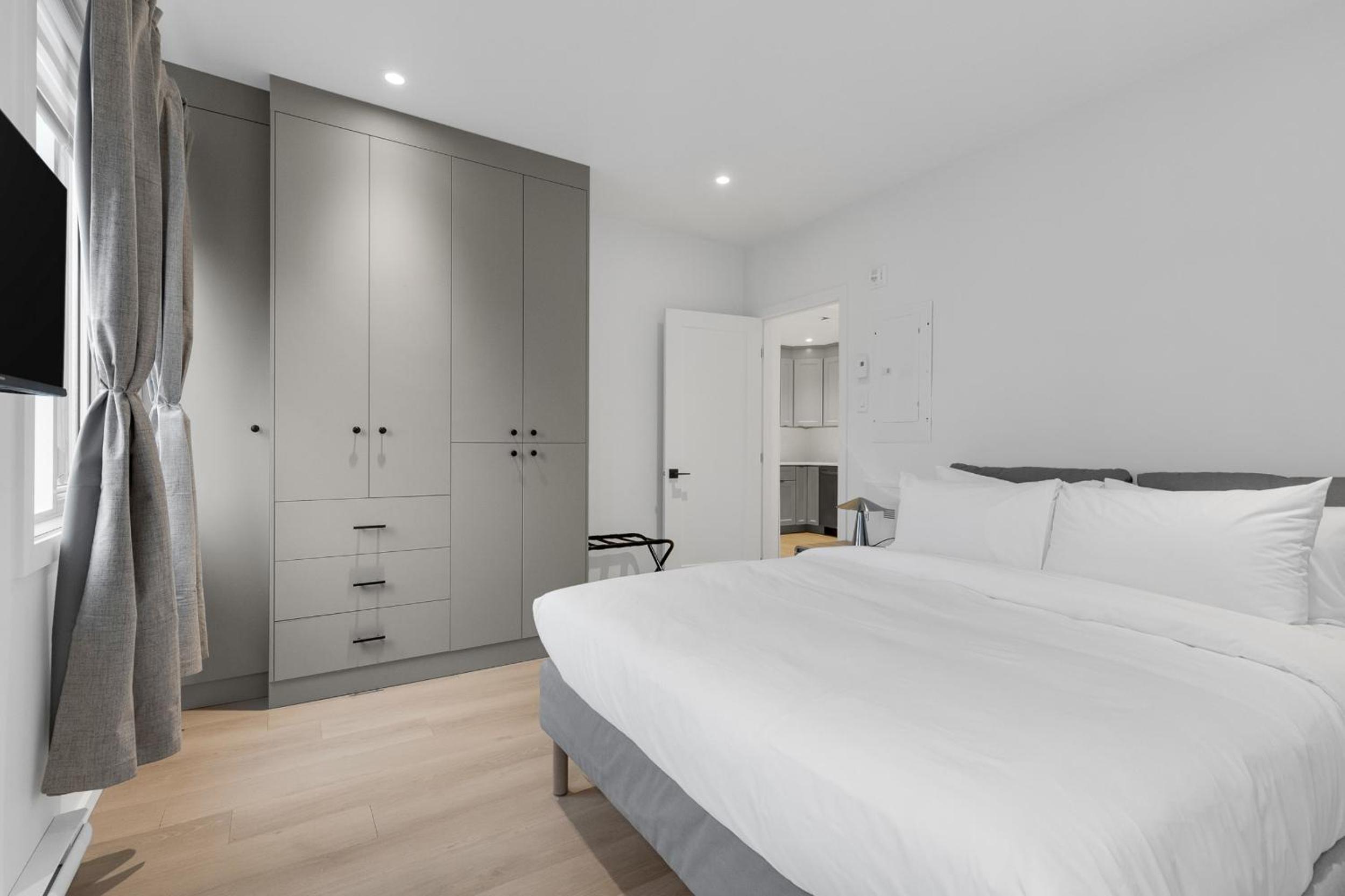 Le Victoria Midtown Mtl
