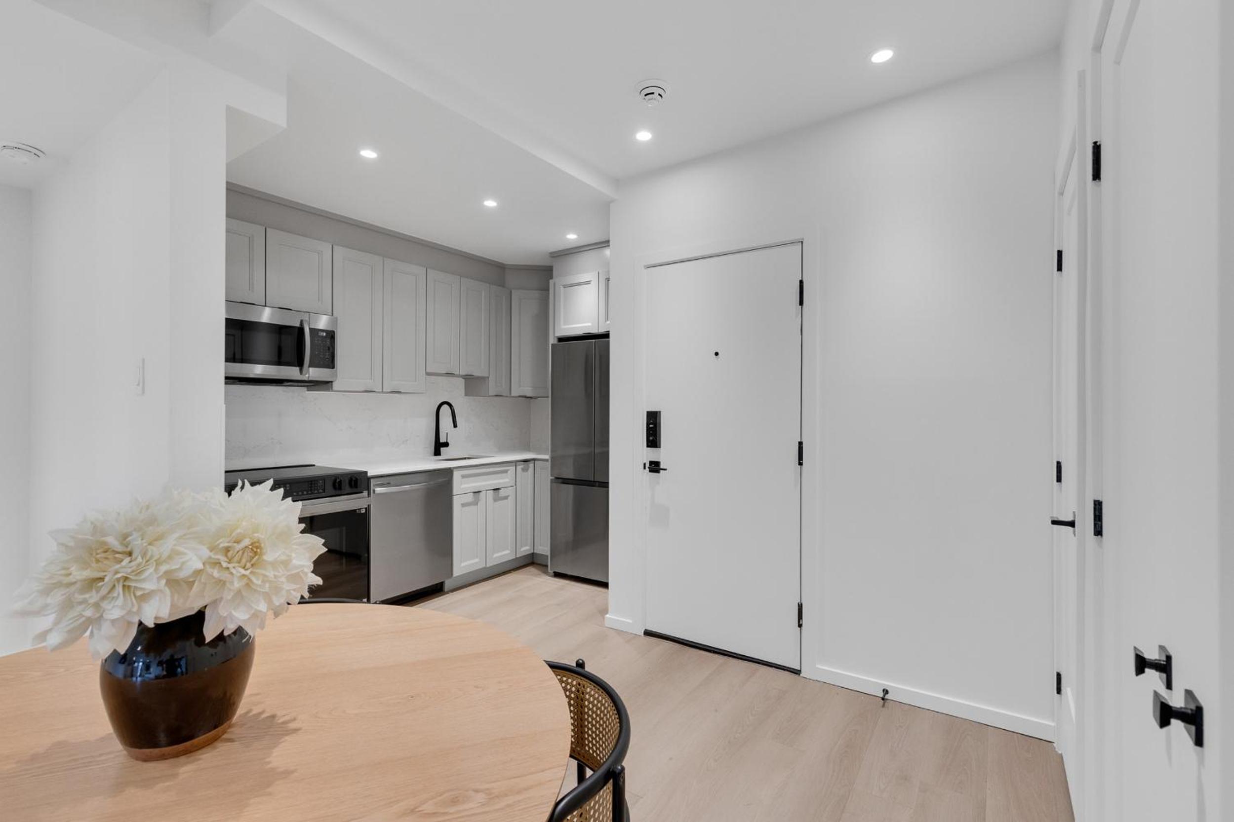 Le Victoria Midtown Mtl