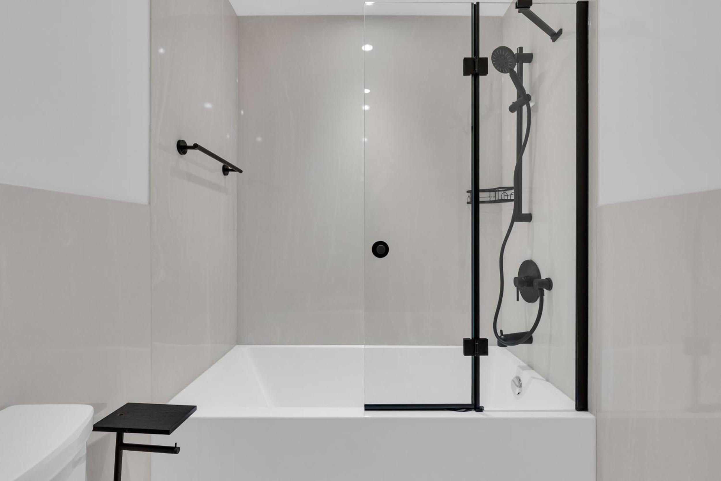 Le Victoria Midtown Mtl