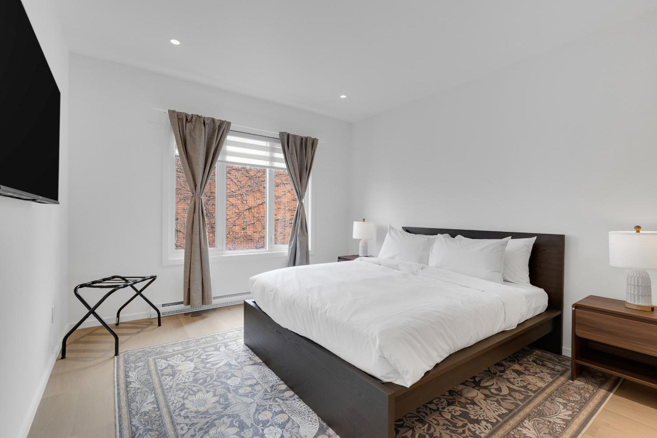 Le Victoria Midtown Mtl