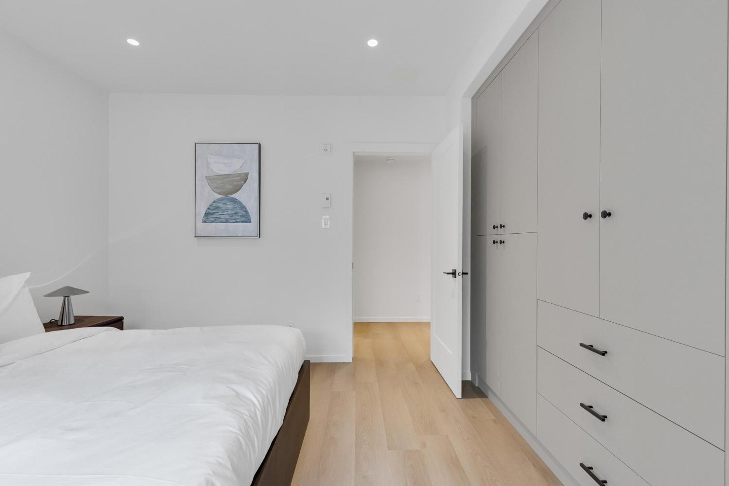Le Victoria Midtown Mtl