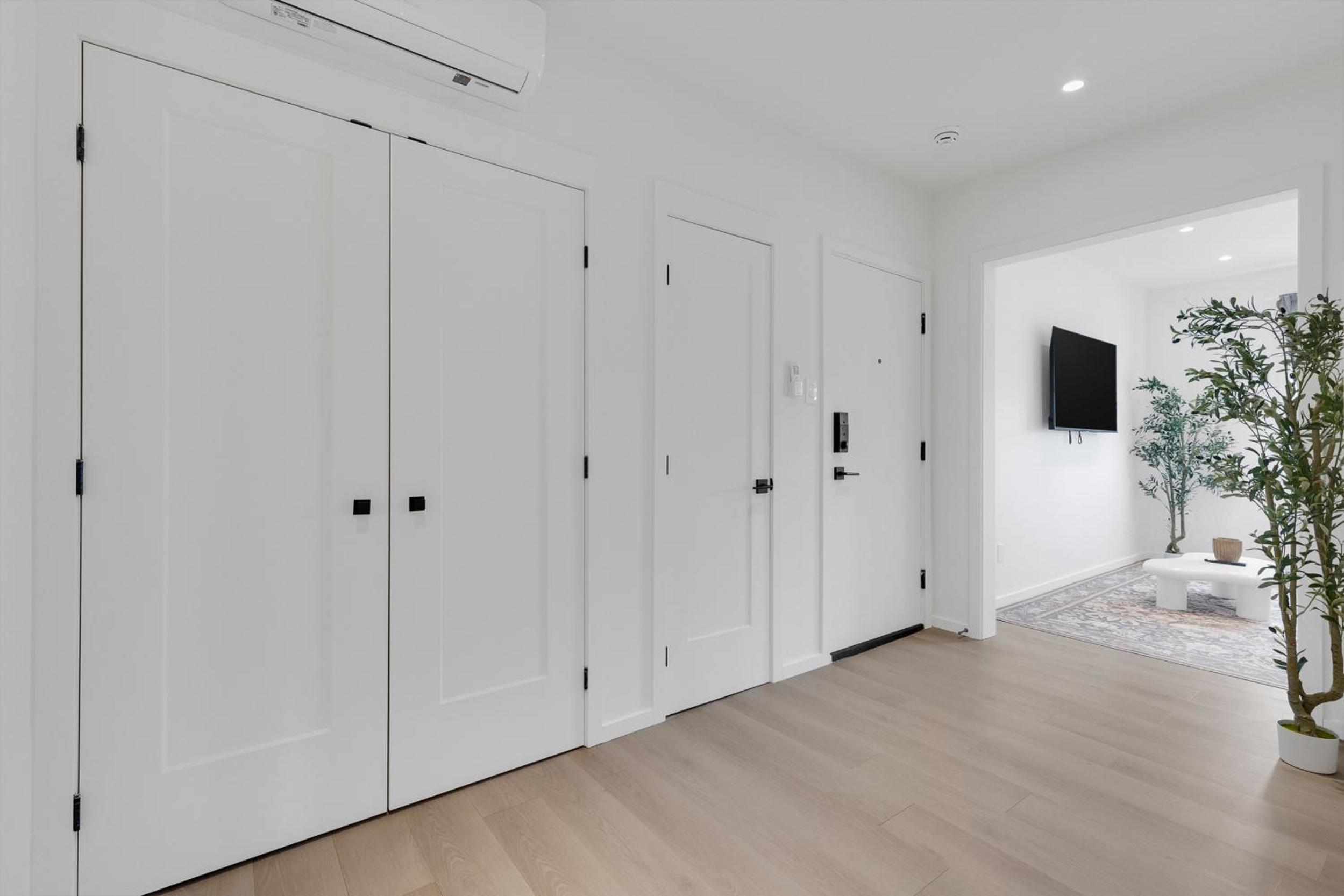 Le Victoria Midtown Mtl